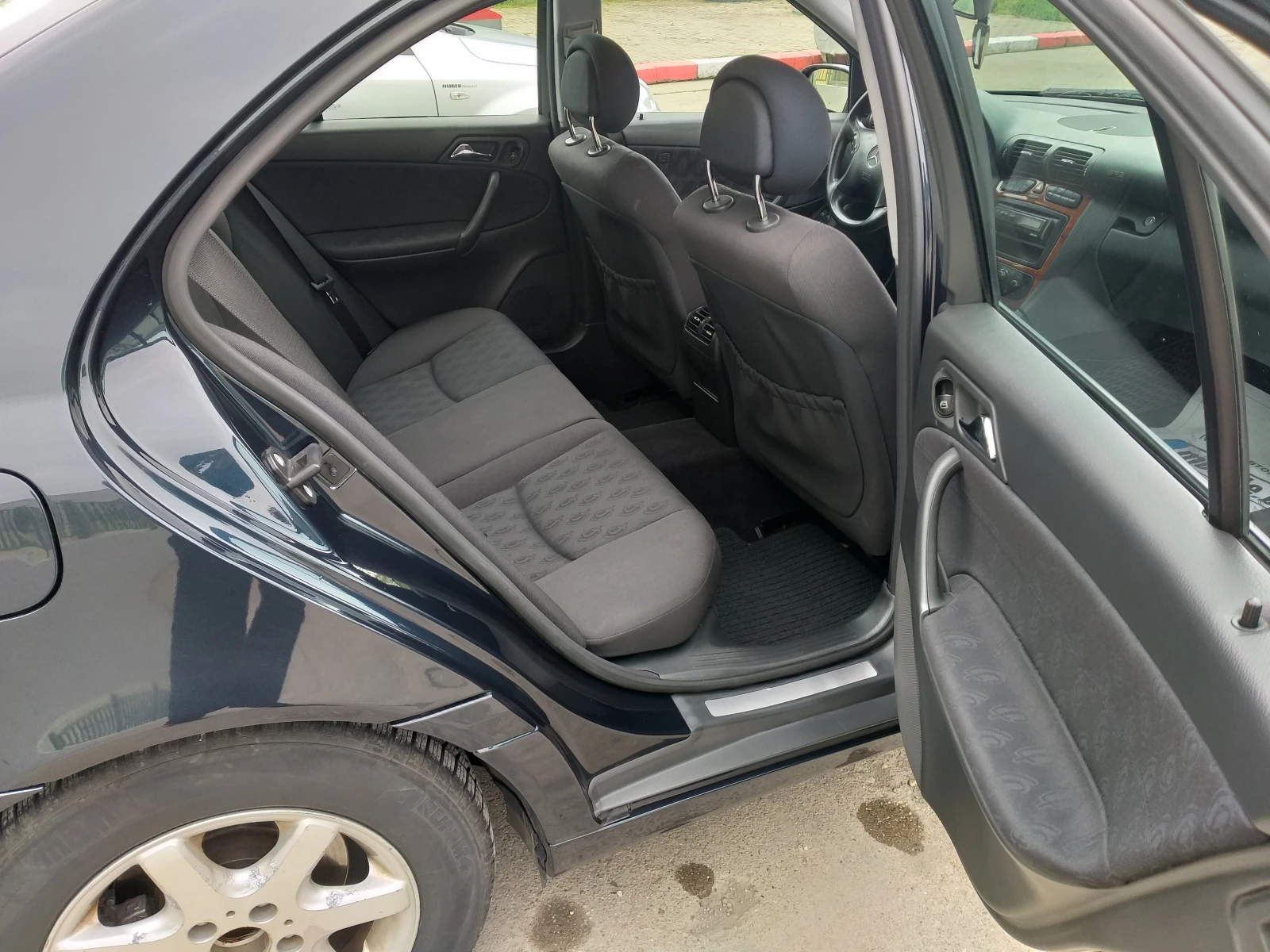 Mercedes-Benz C 220 2.2CDI Италия - изображение 8