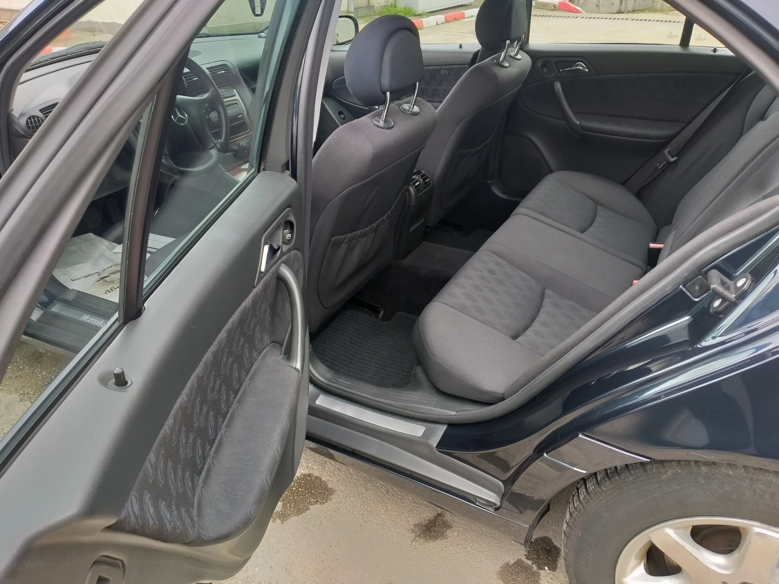 Mercedes-Benz C 220 2.2CDI Италия - изображение 6