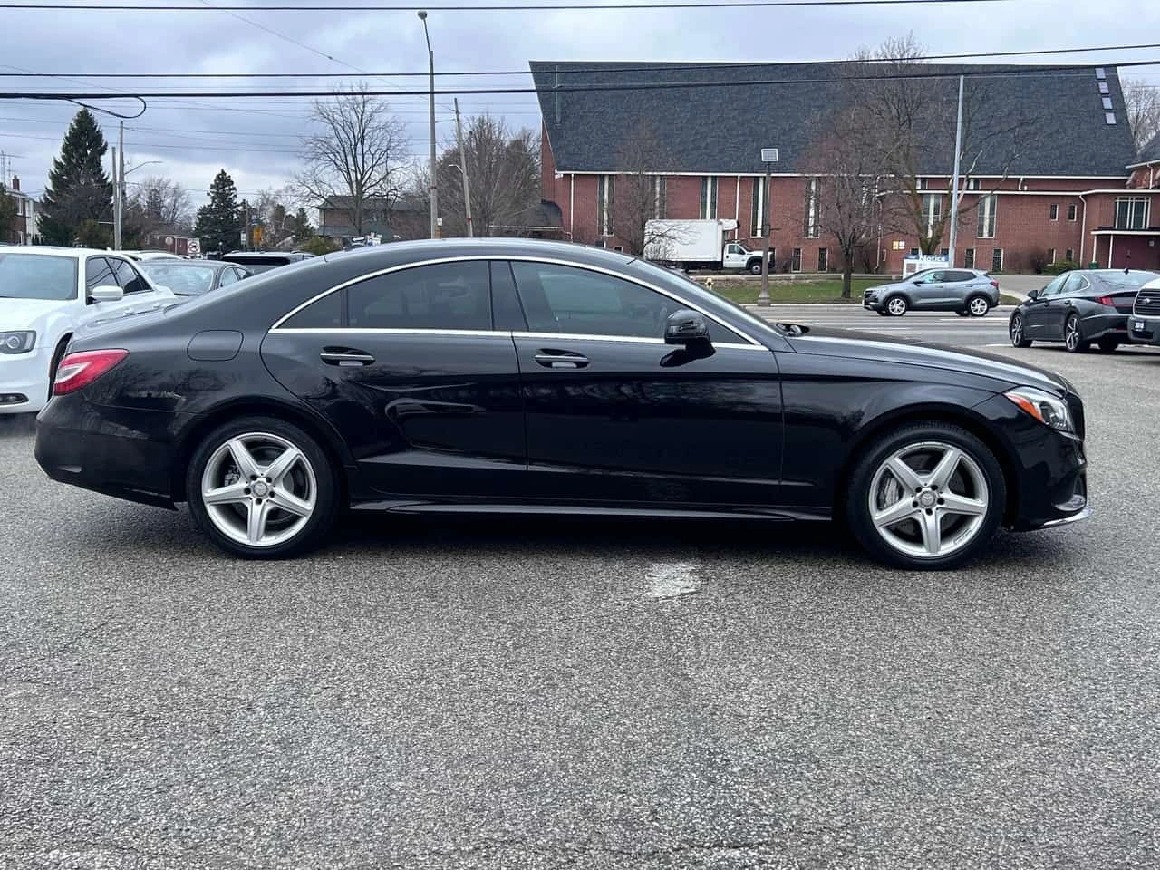 Mercedes-Benz CLS 550 /ПАНОРАМА/360/HARMAN KARDON/ОБДУХВАНЕ, снимка 6 - Автомобили и джипове - 54164119