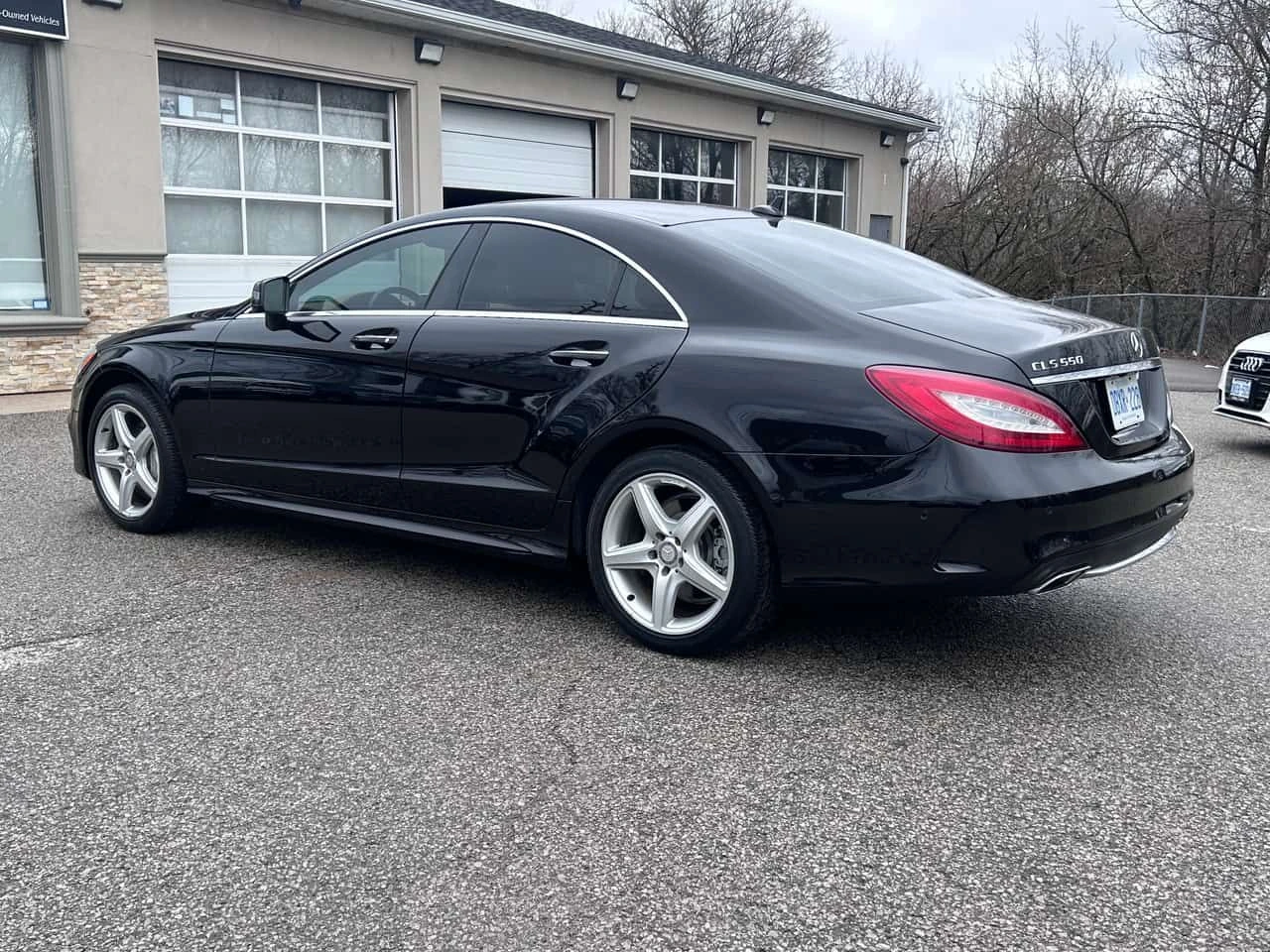 Mercedes-Benz CLS 550 /ПАНОРАМА/360/HARMAN KARDON/ОБДУХВАНЕ, снимка 4 - Автомобили и джипове - 54164119