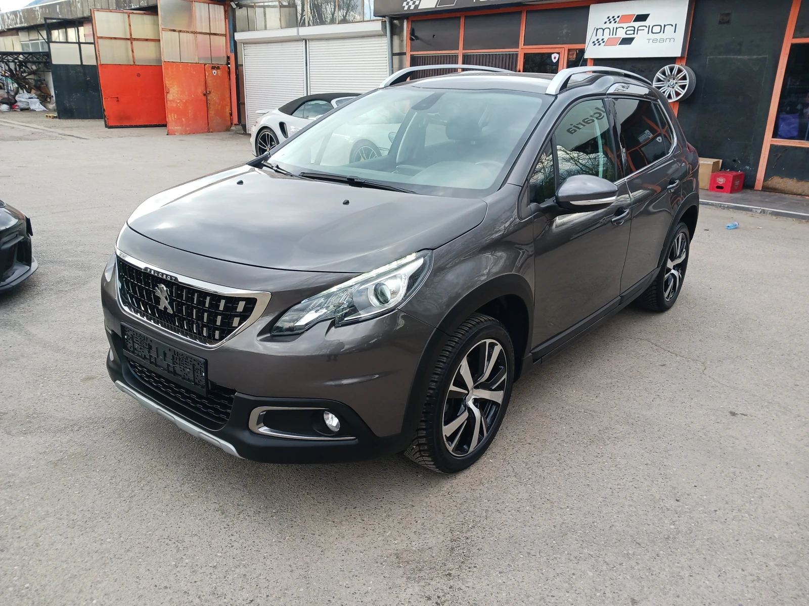 Peugeot 2008 1.6 HDI= FACELIFT= NAVI= CAMERA= FULL= , снимка 3 - Автомобили и джипове - 54176175