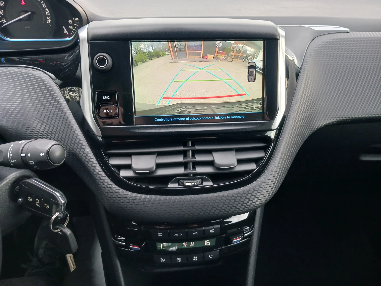 Peugeot 2008 1.6 HDI= FACELIFT= NAVI= CAMERA= FULL= , снимка 11 - Автомобили и джипове - 54176175