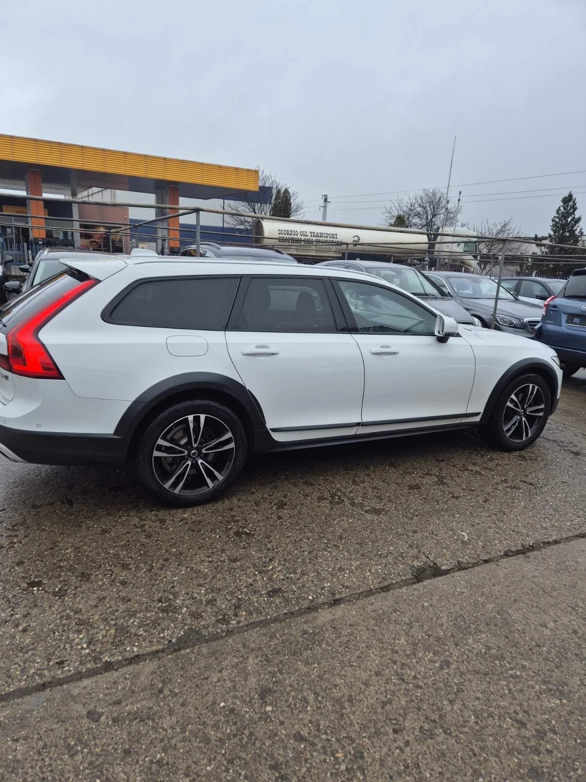 Volvo V90 Cross Country 2.0D, снимка 8 - Автомобили и джипове - 54199113