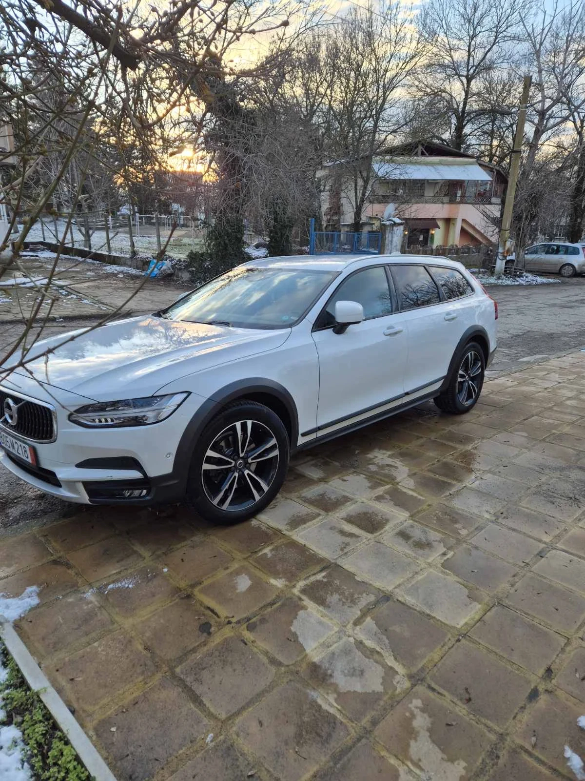 Volvo V90 Cross Country 2.0D, снимка 7 - Автомобили и джипове - 54199113
