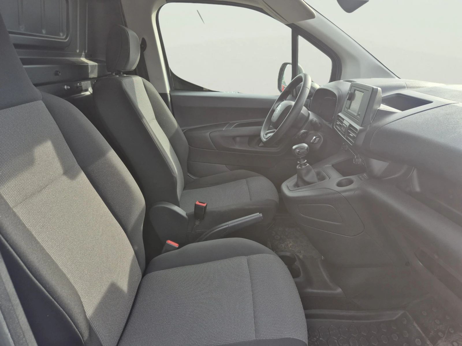 Citroen Berlingo 1.5 BlueHDi, снимка 10 - Автомобили и джипове - 54540772