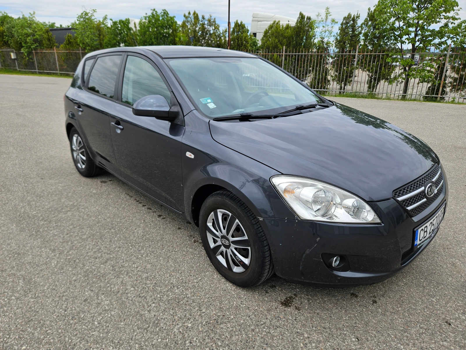 Kia Ceed, снимка 5 - Автомобили и джипове - 54553873
