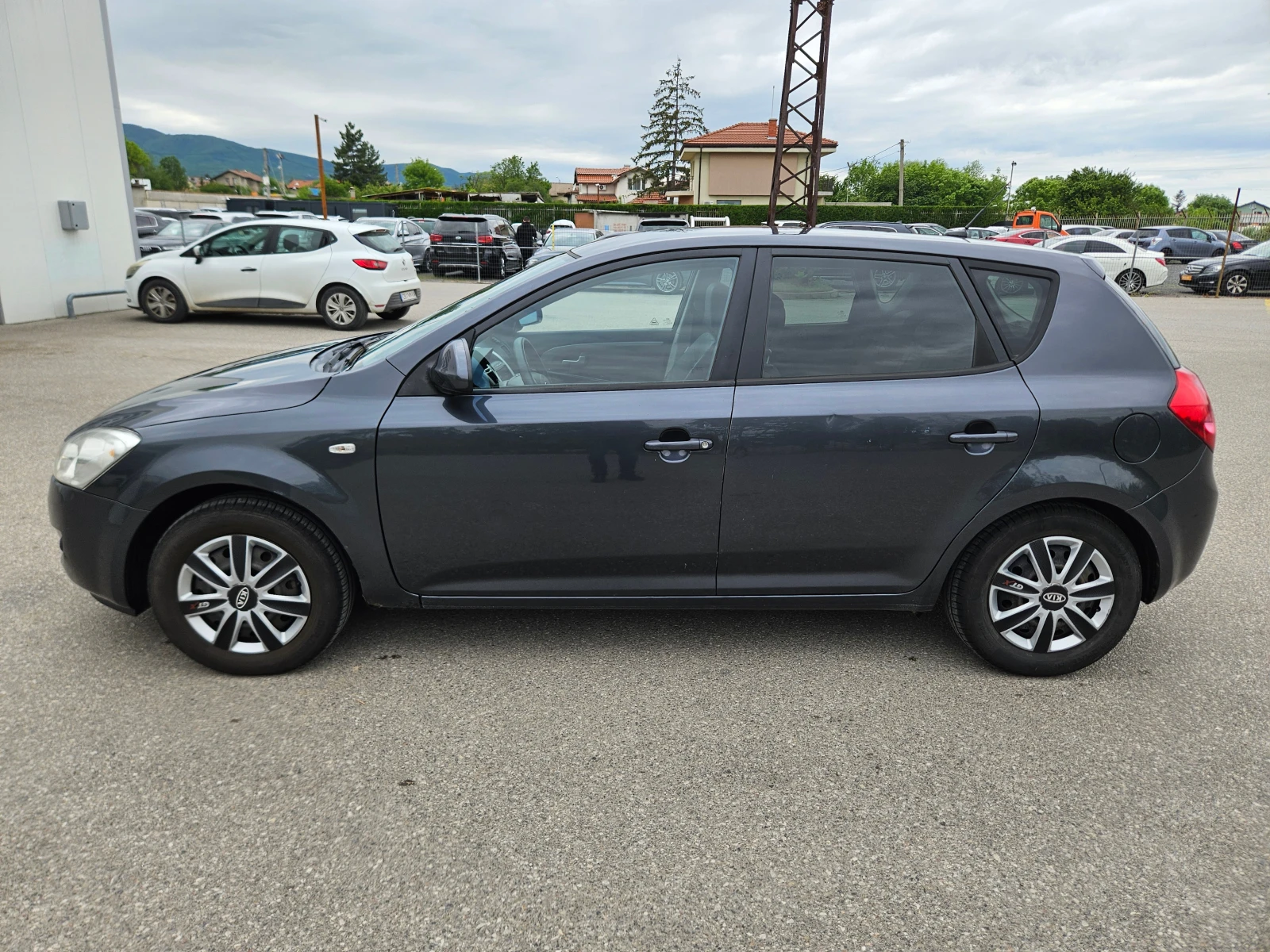 Kia Ceed, снимка 2 - Автомобили и джипове - 54553873