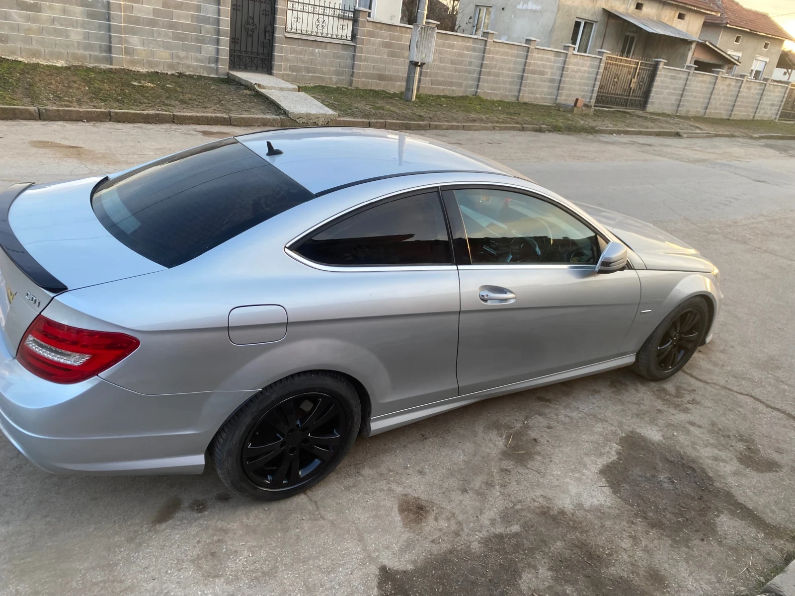 Mercedes-Benz C 220, снимка 4 - Автомобили и джипове - 54652623