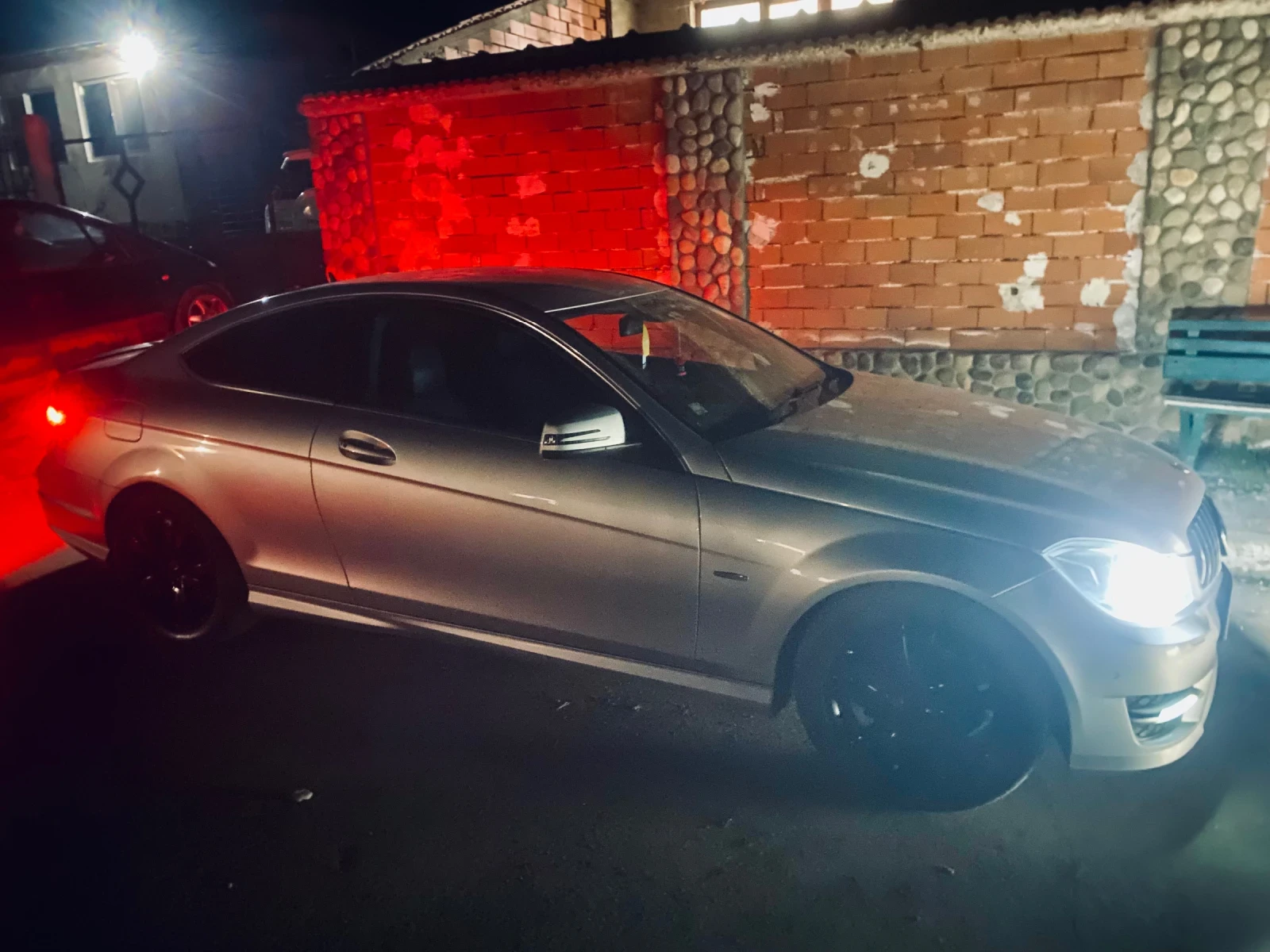 Mercedes-Benz C 220, снимка 3 - Автомобили и джипове - 54652623