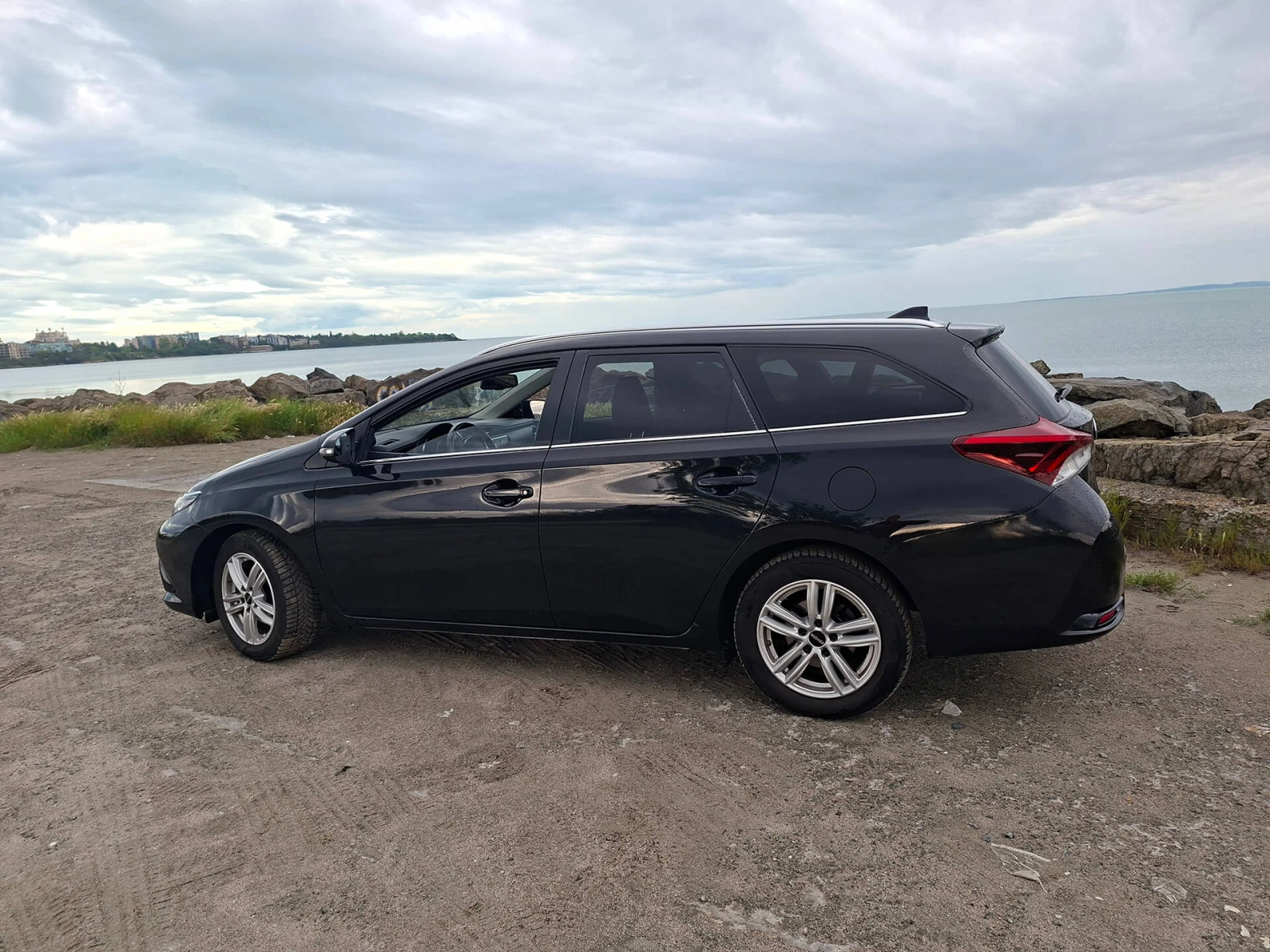 Toyota Auris TS, снимка 17 - Автомобили и джипове - 54653239