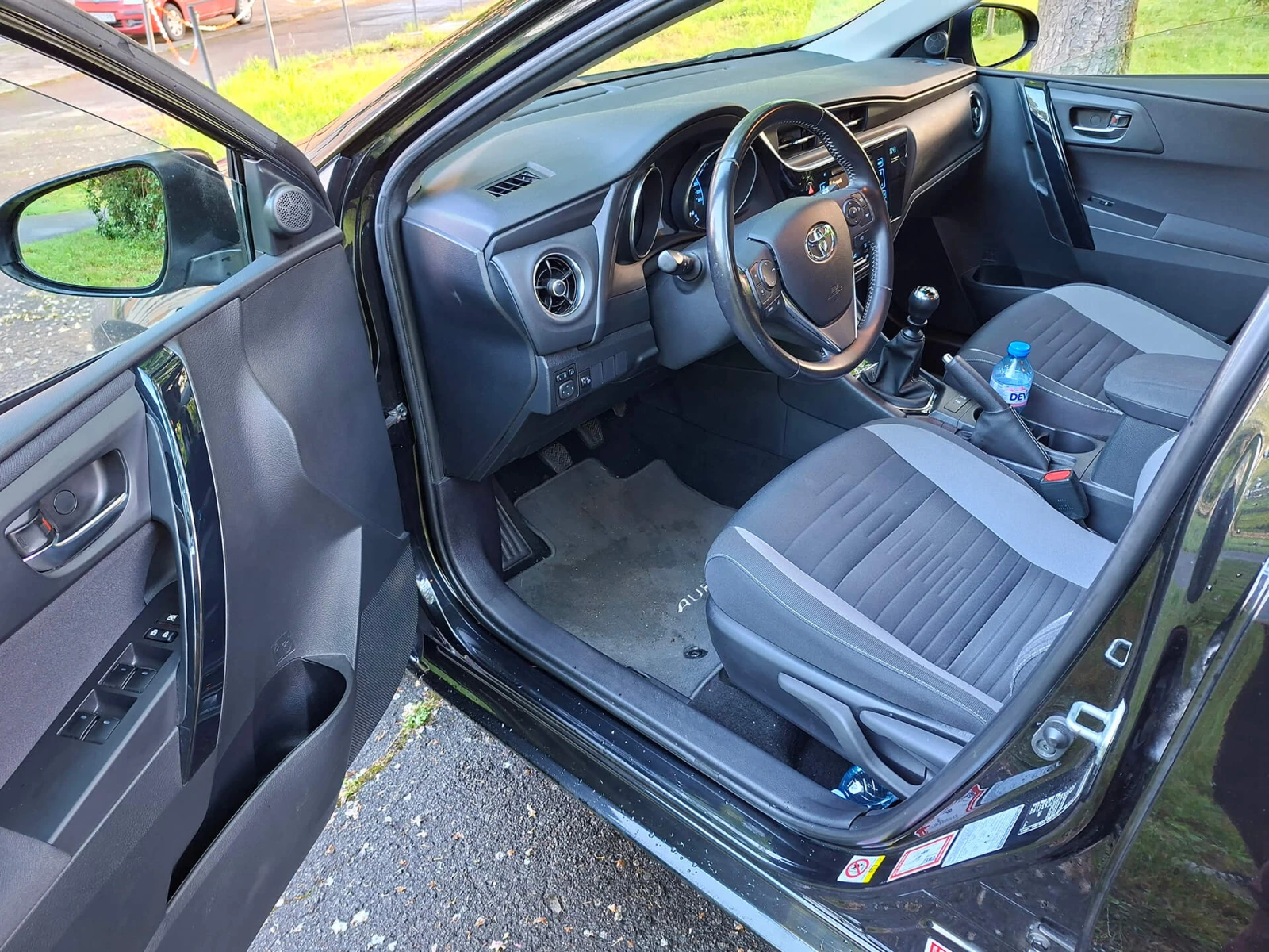 Toyota Auris TS, снимка 11 - Автомобили и джипове - 54653239