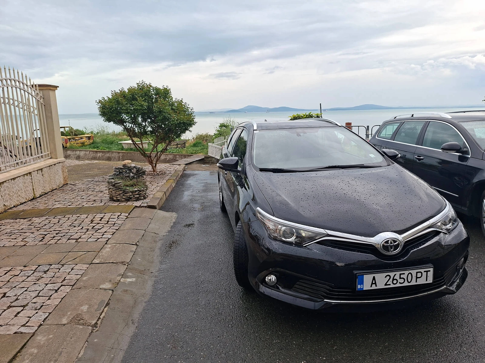 Toyota Auris TS, снимка 2 - Автомобили и джипове - 54653239