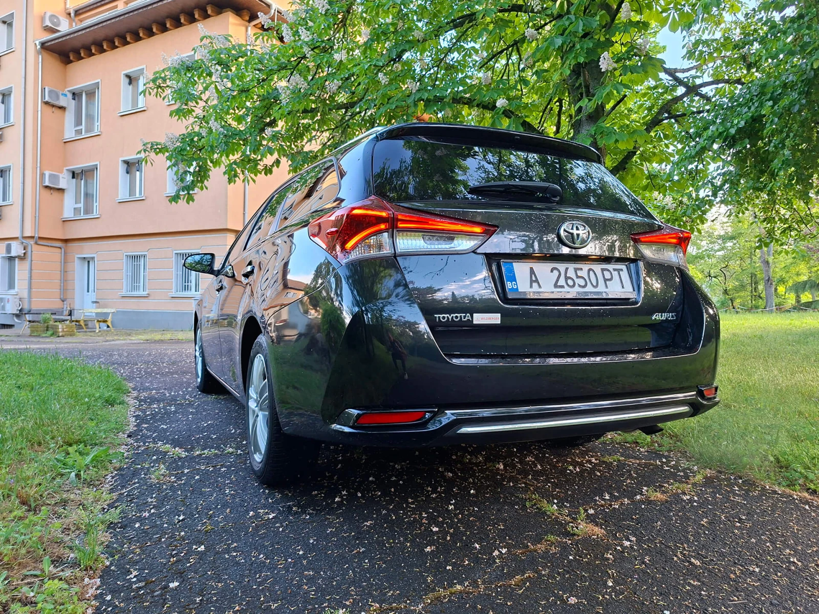Toyota Auris TS, снимка 6 - Автомобили и джипове - 54653239
