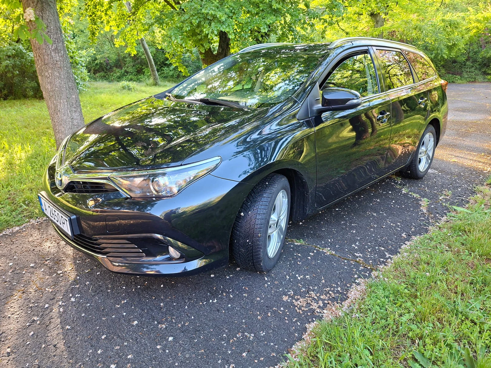Toyota Auris TS, снимка 4 - Автомобили и джипове - 54653239