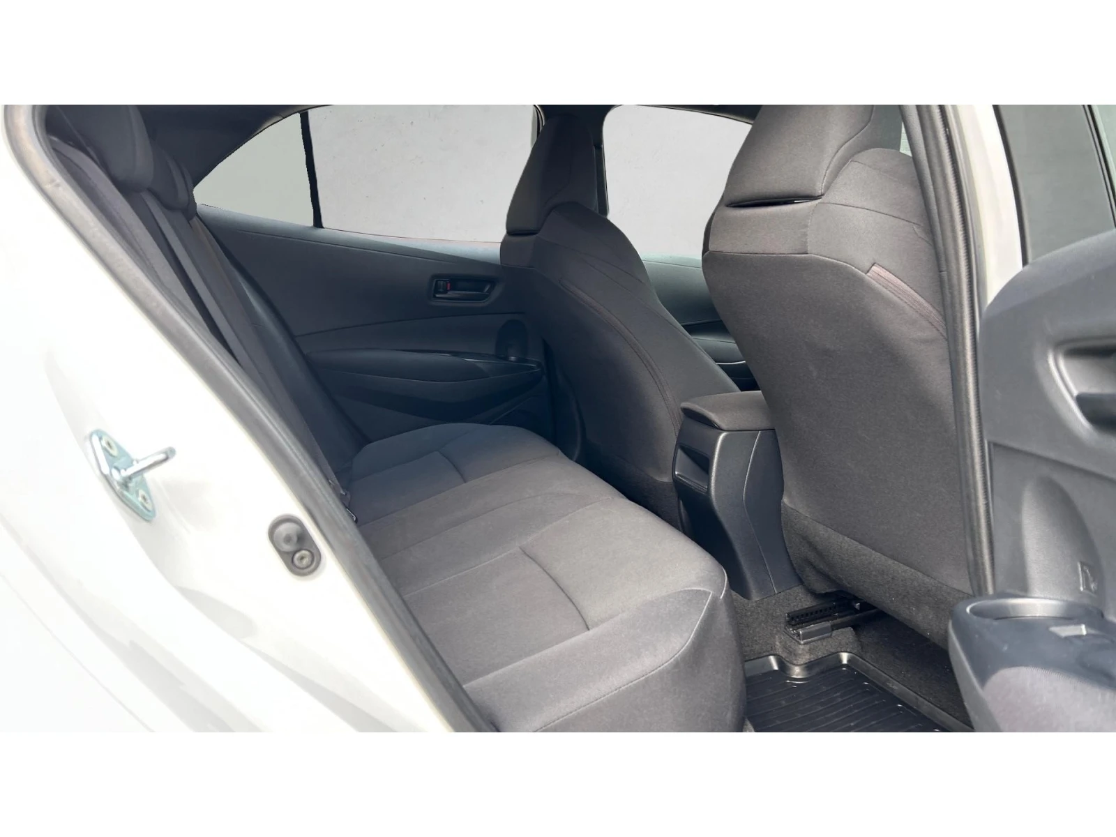 Toyota Corolla 1.2Т  М/Т, Месечна вноска от 199  , снимка 10 - Автомобили и джипове - 54864828