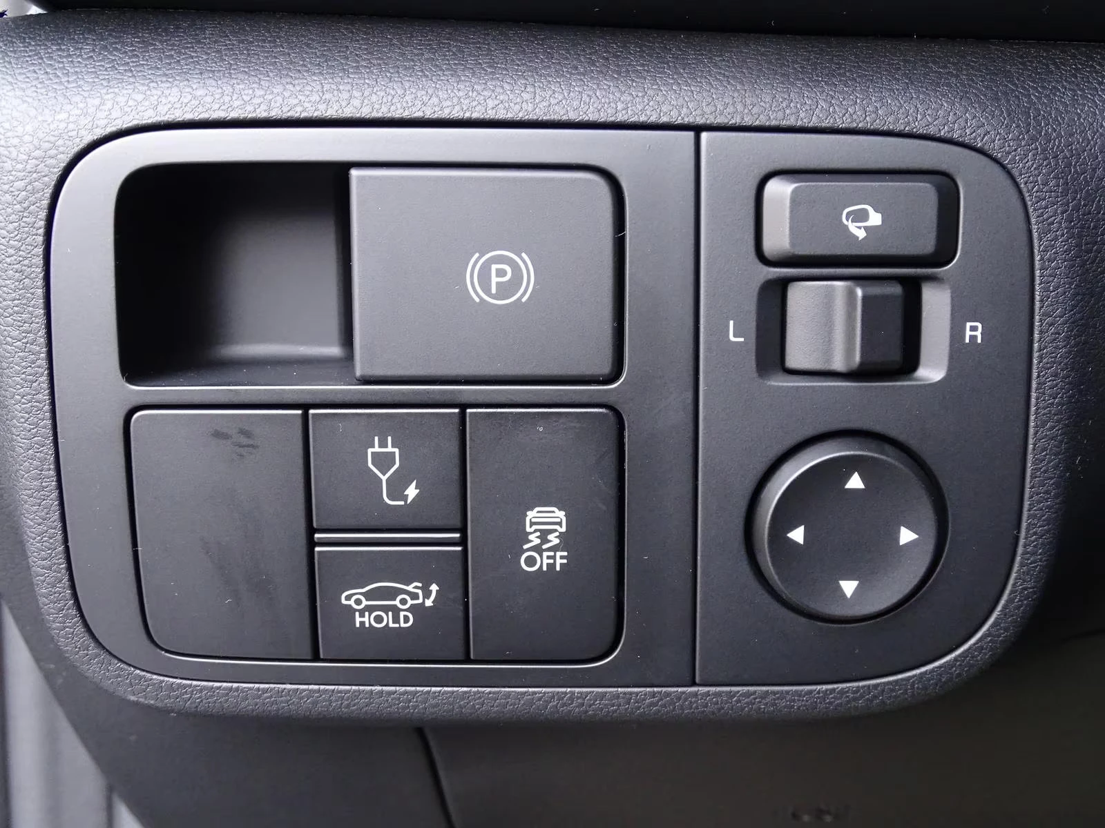 Hyundai Ioniq 6 TECHNIQ/228HP/HUD/360/MEMO/H.PUMP/BOSE/LED/402q, снимка 13 - Автомобили и джипове - 54881350