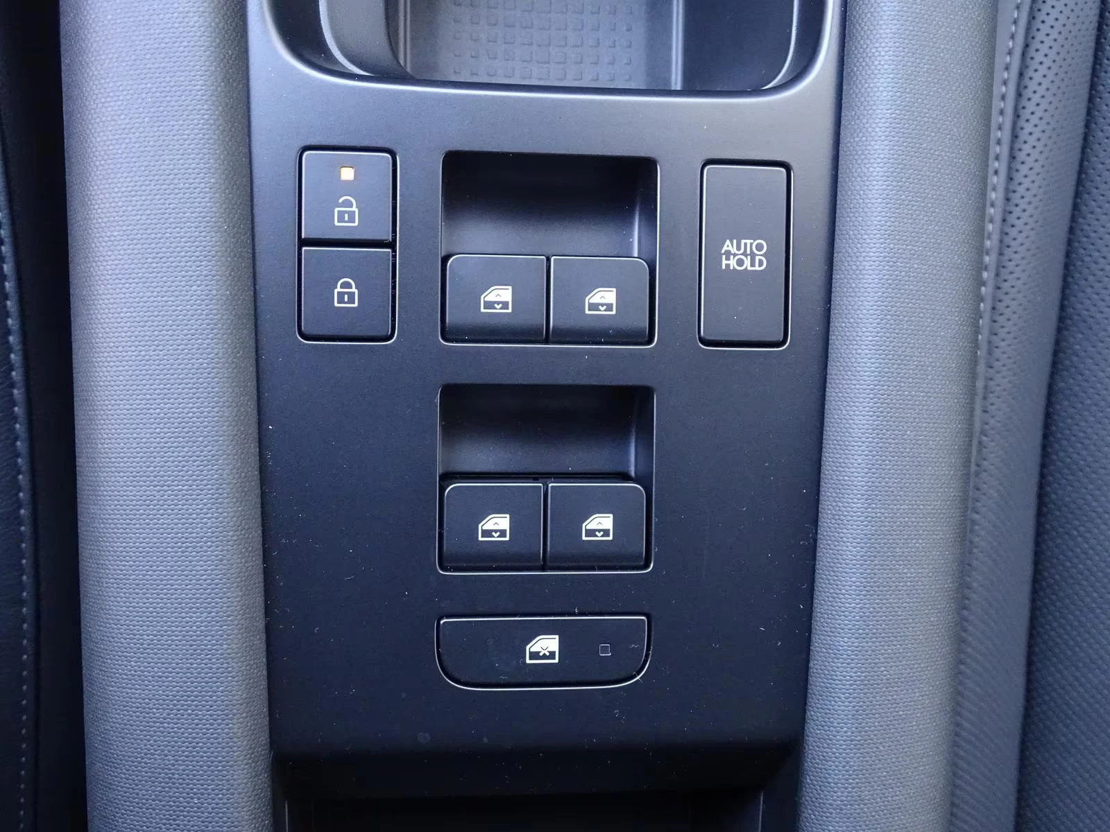 Hyundai Ioniq 6 TECHNIQ/228HP/HUD/360/MEMO/H.PUMP/BOSE/LED/402q, снимка 11 - Автомобили и джипове - 54881350