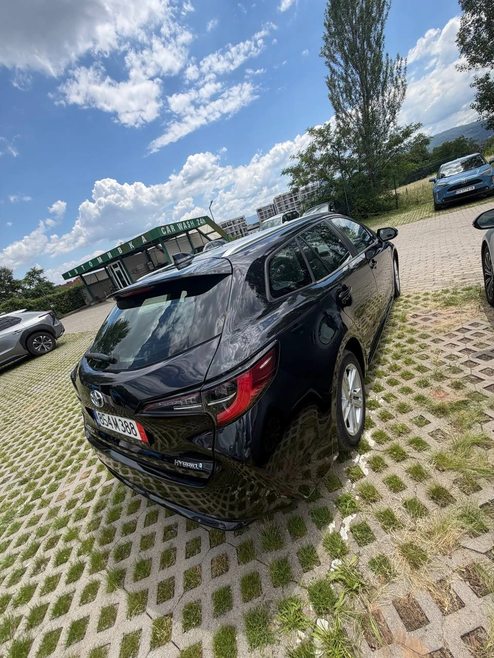 Toyota Corolla 1.8 Hybrid, снимка 4 - Автомобили и джипове - 55046699