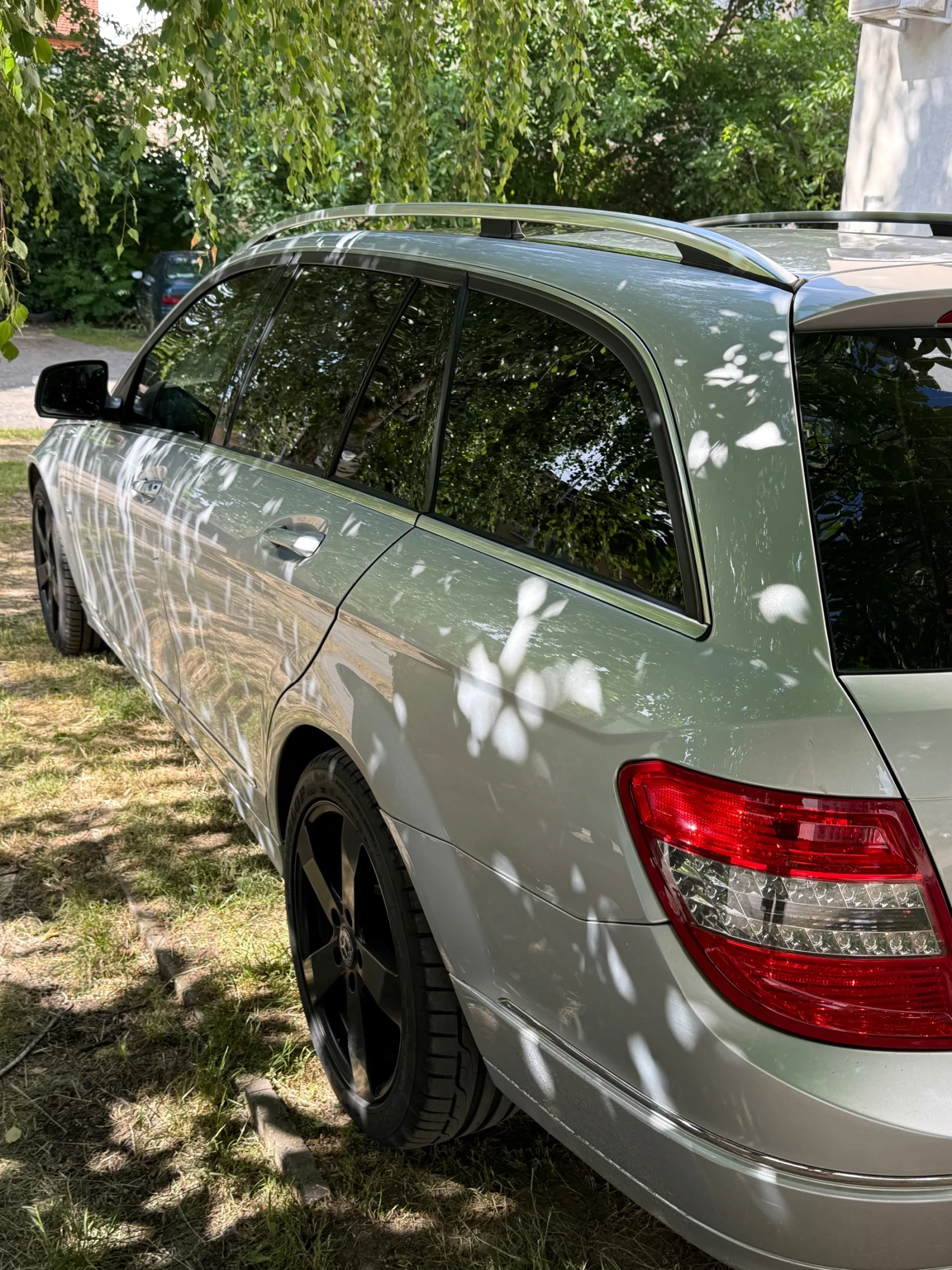 Mercedes-Benz C 320, снимка 3 - Автомобили и джипове - 55426509