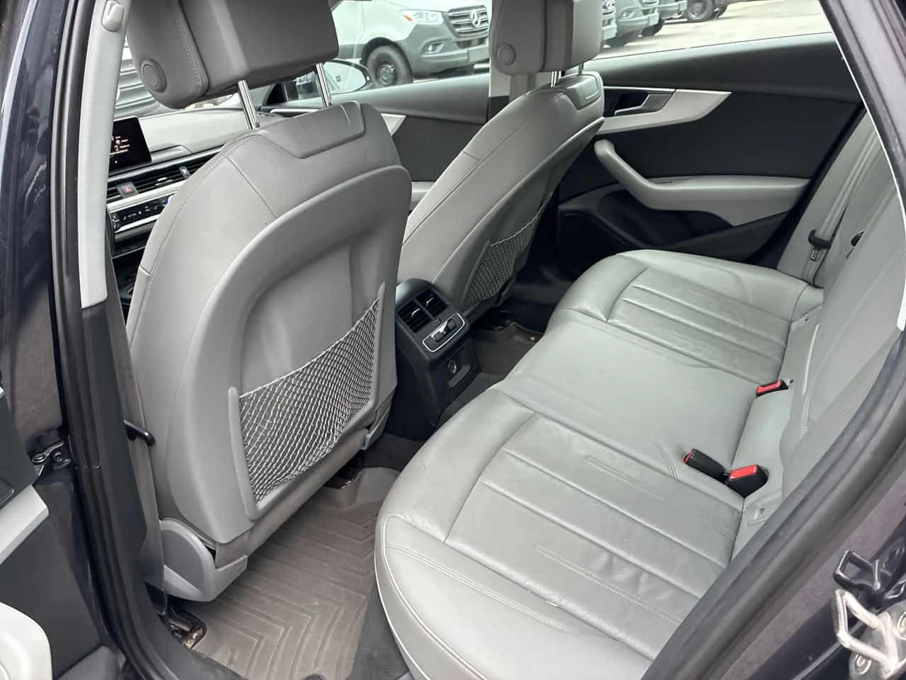 Audi A4 * ПОДГРЕВ * ПАНОРАМА * КЛИП НА МОТОРА * , снимка 13 - Автомобили и джипове - 55275746