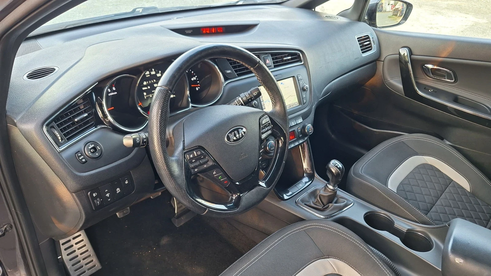 Kia Ceed 1.6-136кс. GT-Line-подгрев-камера, снимка 7 - Автомобили и джипове - 55590895