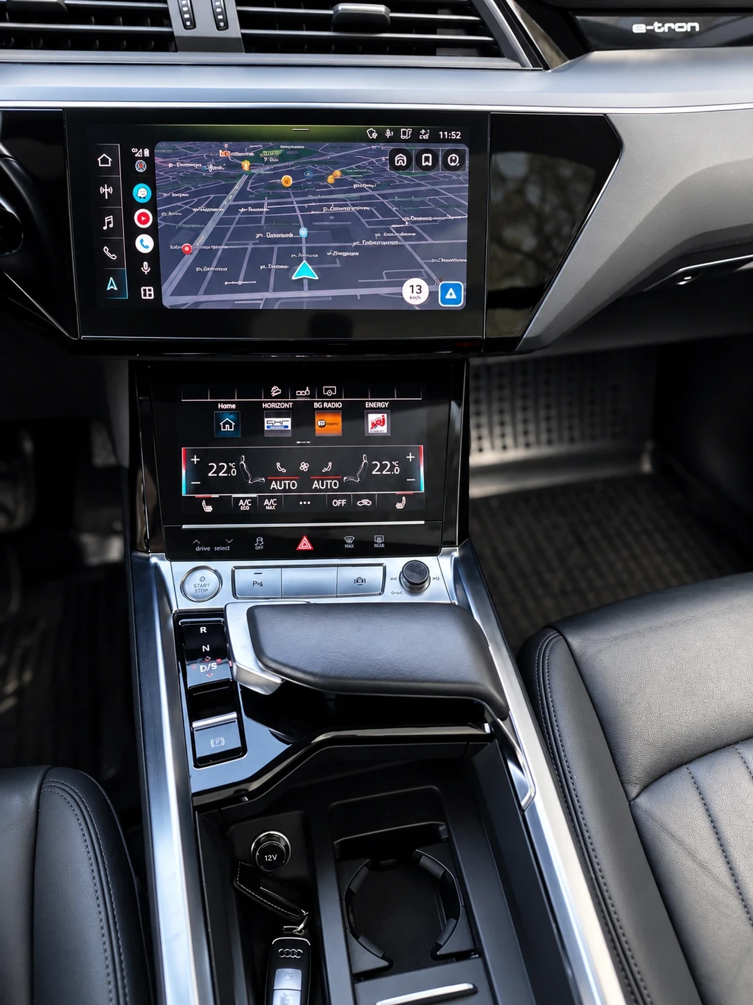 Audi E-Tron 4Х4/FULL/ГАРАНЦИЯ , снимка 12 - Автомобили и джипове - 56059172