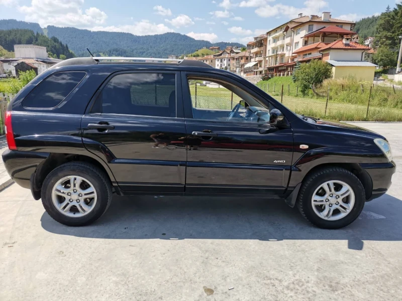 Kia Sportage, снимка 4 - Автомобили и джипове - 47162526