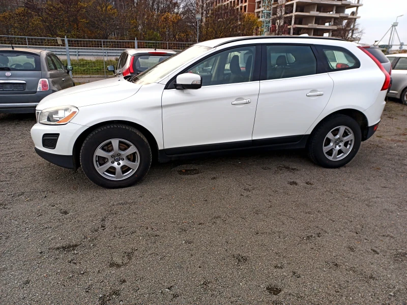 Volvo XC60 D3 * AWD * 2.4D * 163hp * Automatic * Facelift , снимка 2 - Автомобили и джипове - 48144605