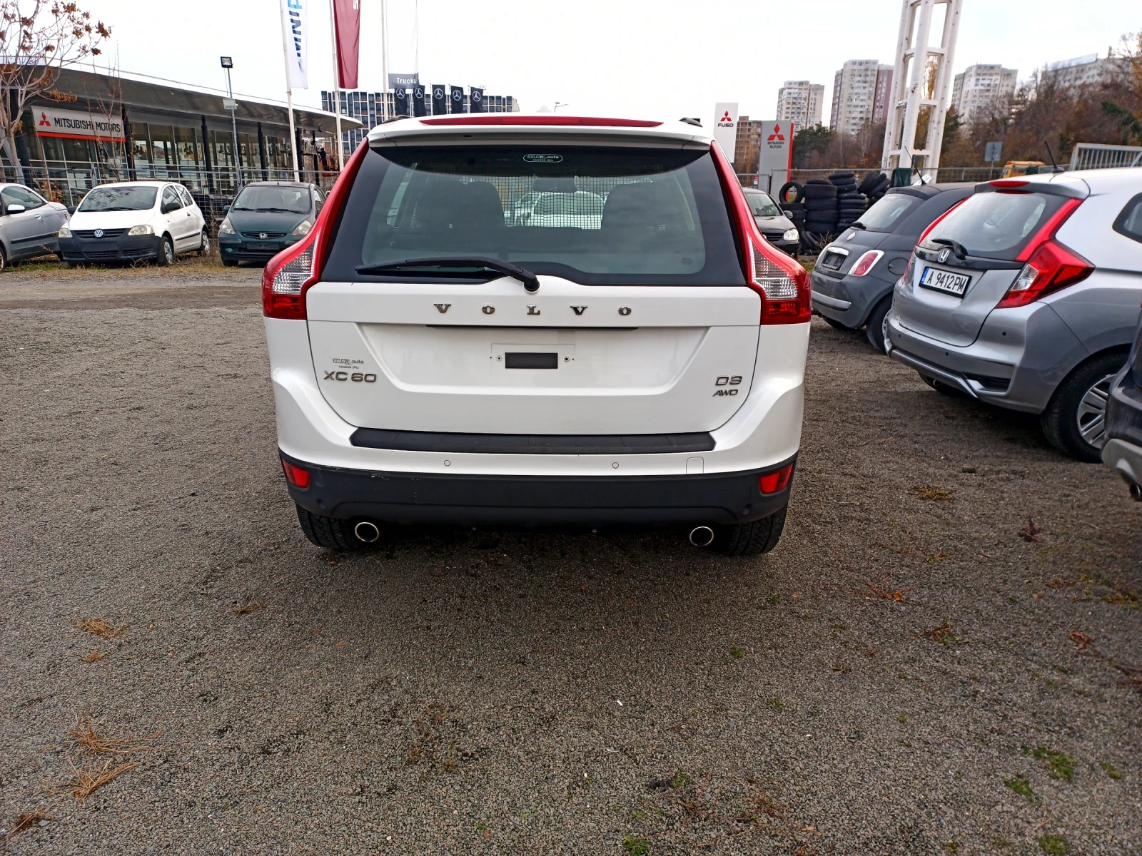 Volvo XC60 D3 * AWD * 2.4D * 163hp * Automatic * Facelift  - изображение 4