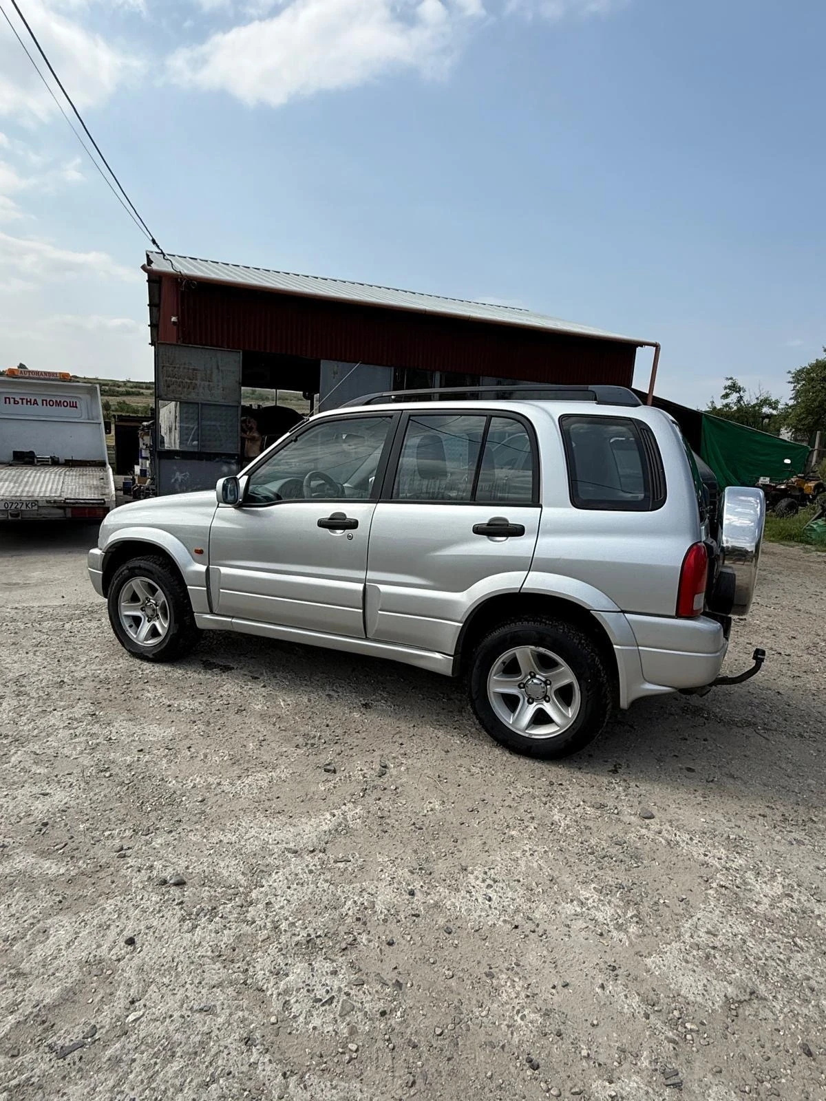 Suzuki Grand vitara V6/2.5 - изображение 4