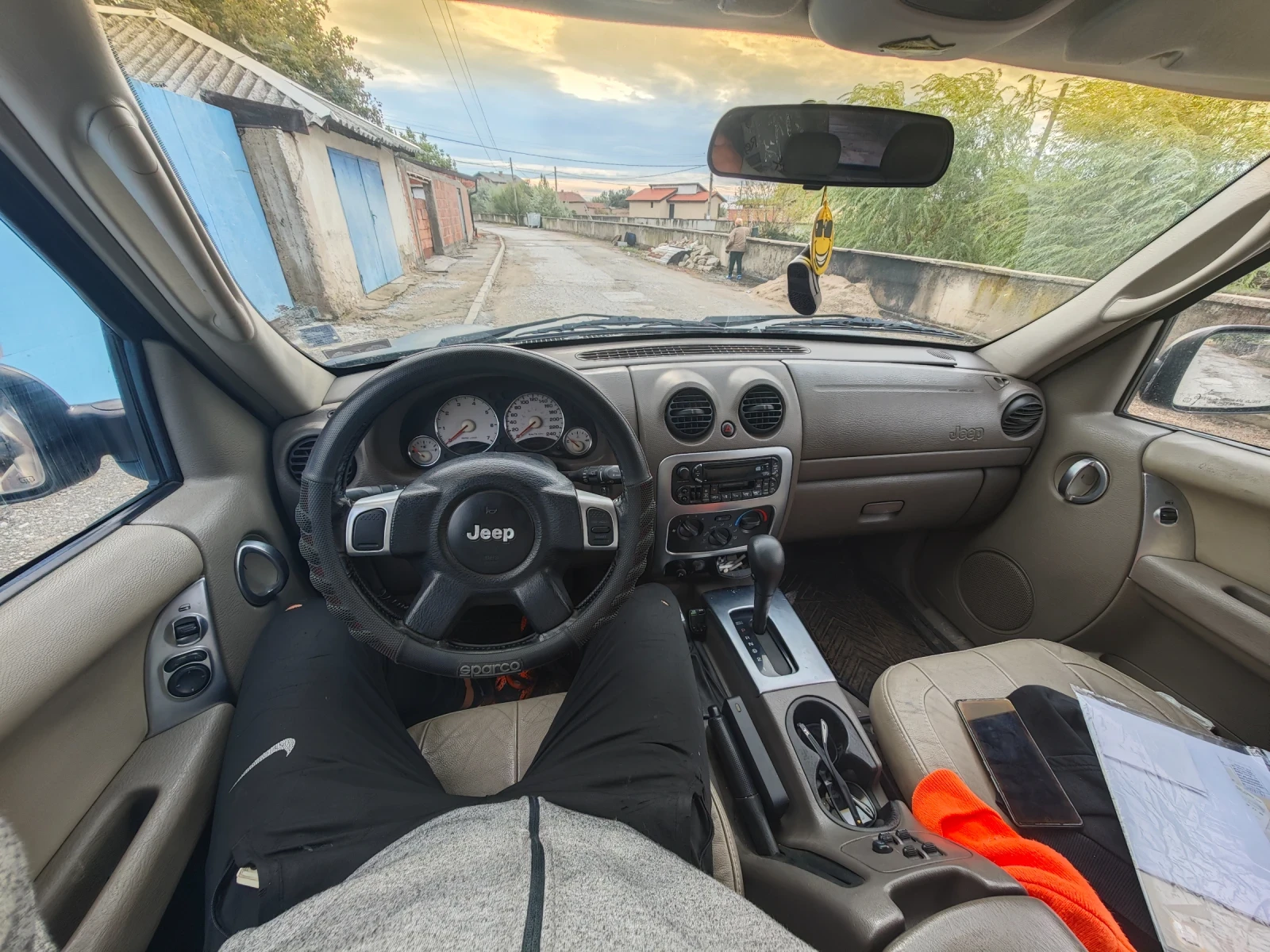 Jeep Cherokee  - изображение 8