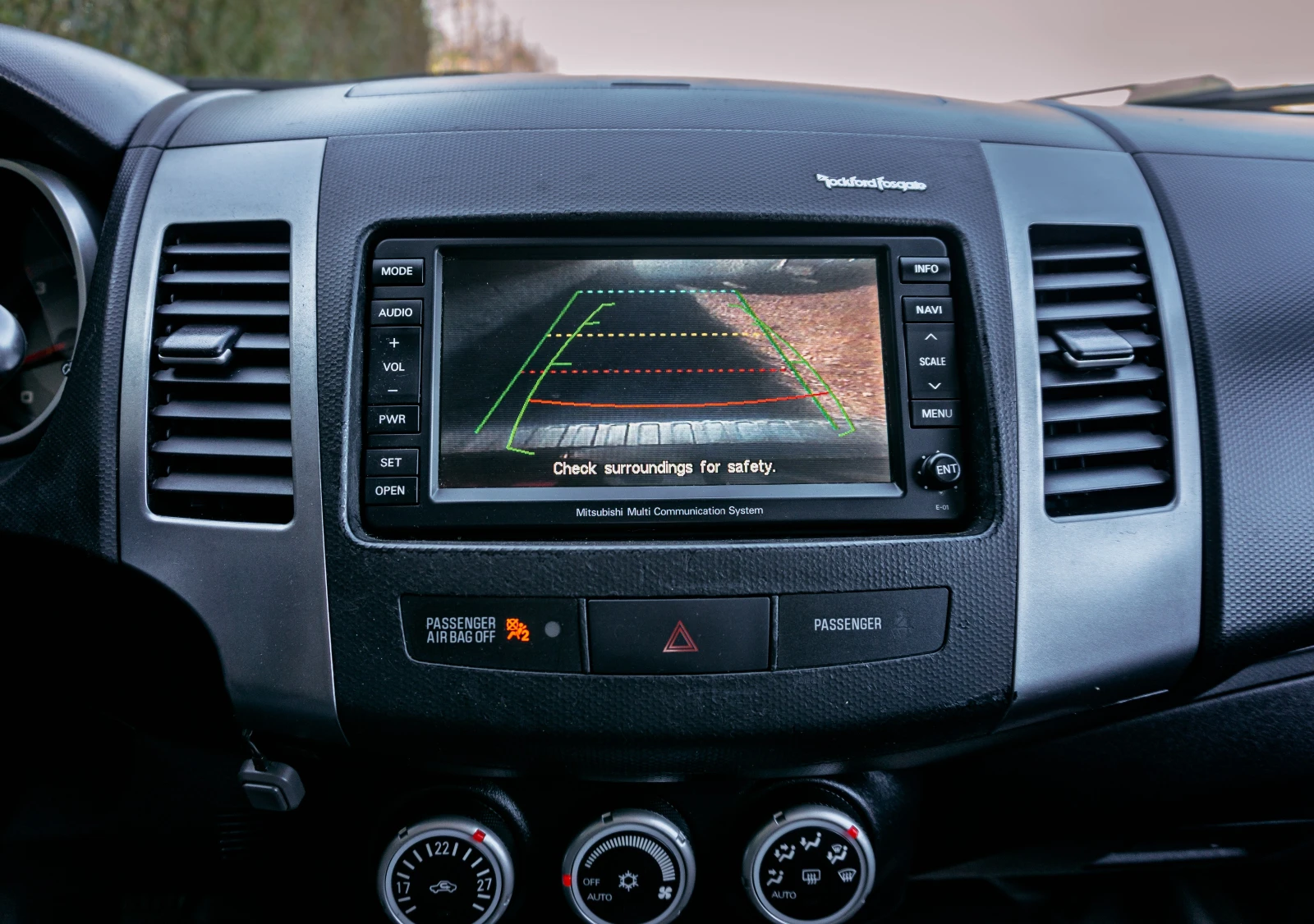 Mitsubishi Outlander 2.4i 170hp 4x4 Executive! С ГАРАНЦИЯ!  - изображение 9