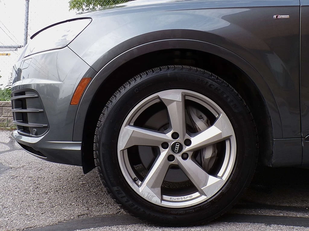 Audi Q7 S-LINE TFSI 3.0T TECHNIK QUATTRO 7 PASSENGER - изображение 6