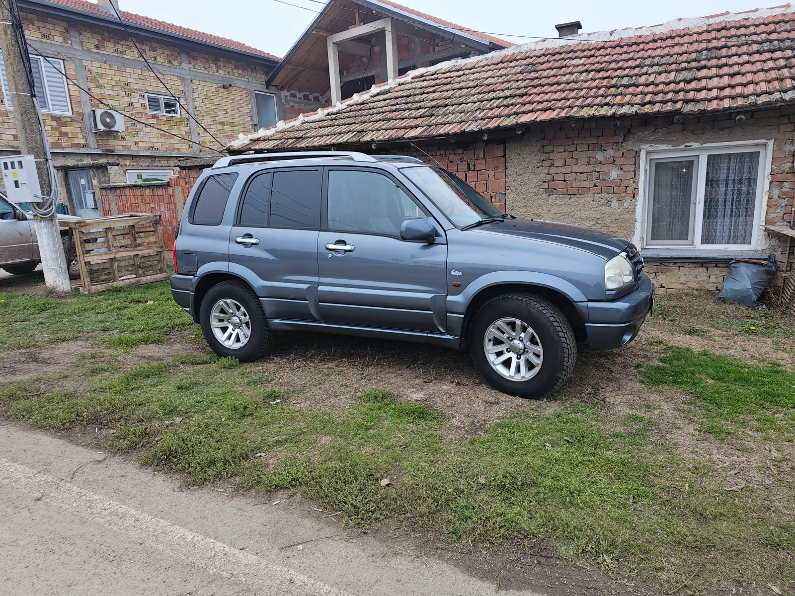 Suzuki Grand vitara, снимка 2 - Автомобили и джипове - 53739779