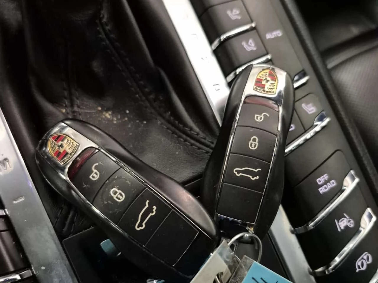 Porsche Macan * TURBO * CARFAX * PANO * KEYLESS, снимка 8 - Автомобили и джипове - 54124338