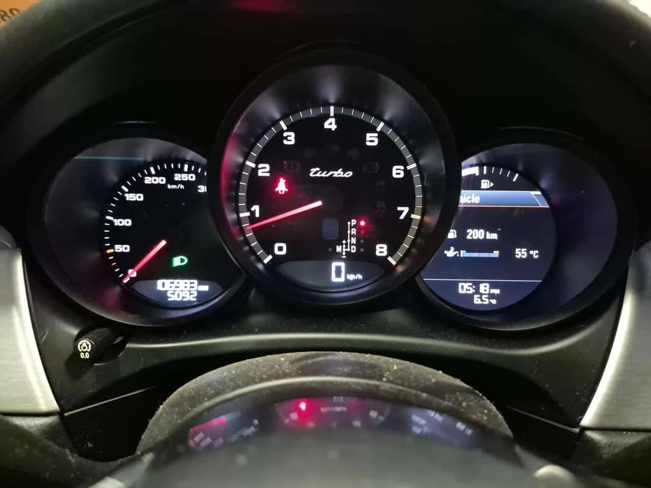 Porsche Macan * TURBO * CARFAX * PANO * KEYLESS, снимка 9 - Автомобили и джипове - 54124338