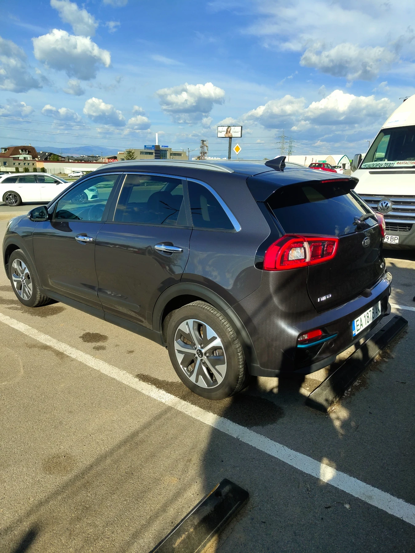 Kia Niro 65 kWh, ExecutiveLine, 100% SOH, Термопомпа, снимка 6 - Автомобили и джипове - 54494441