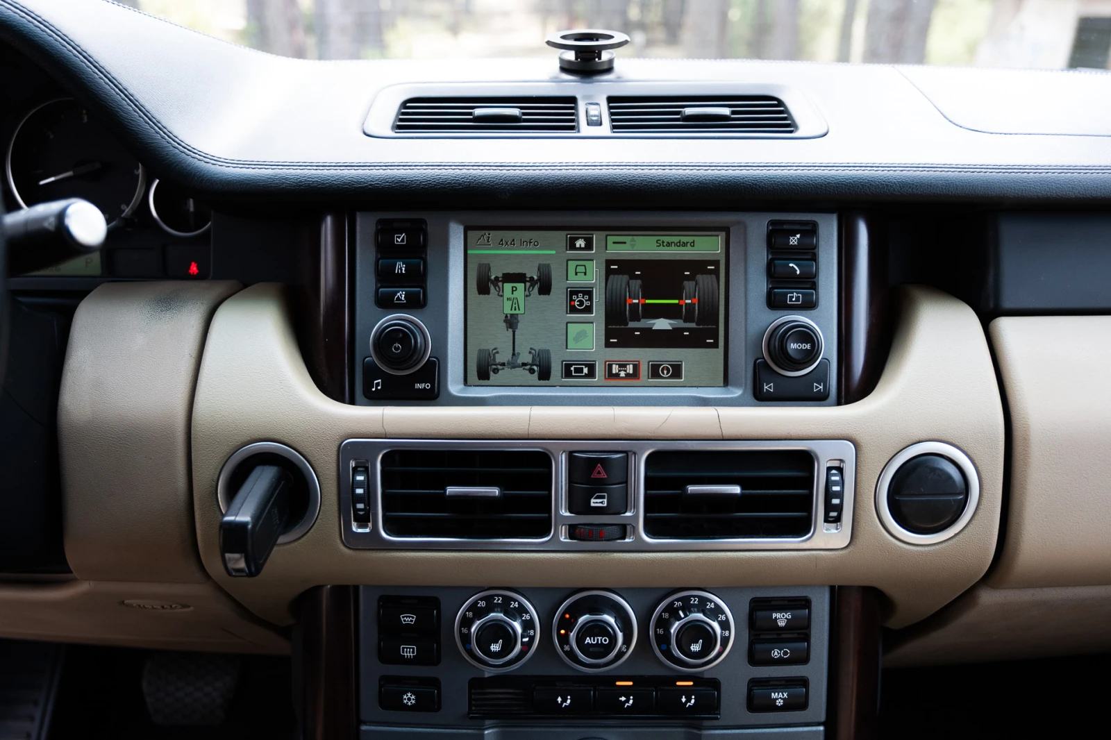 Land Rover Range rover, снимка 14 - Автомобили и джипове - 54577215