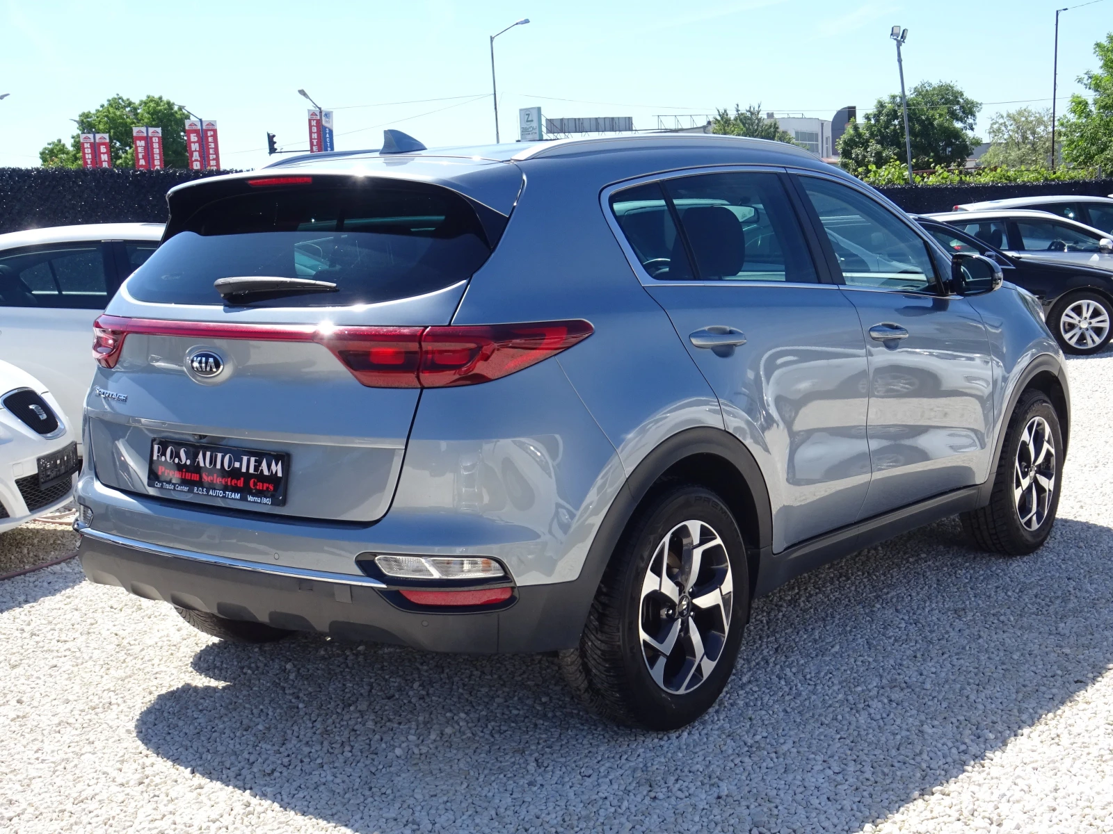 Kia Sportage 1.6CRDI 2WD Buisness, снимка 5 - Автомобили и джипове - 54676134