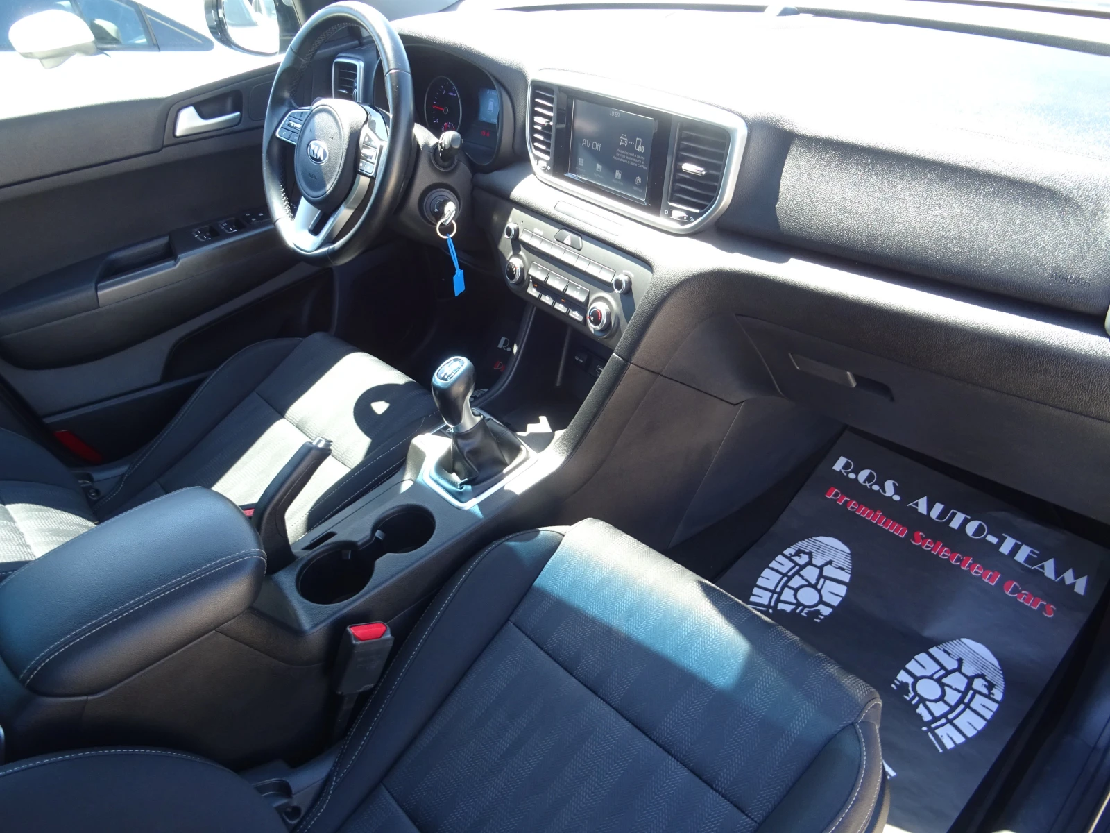 Kia Sportage 1.6CRDI 2WD Buisness, снимка 14 - Автомобили и джипове - 54676134