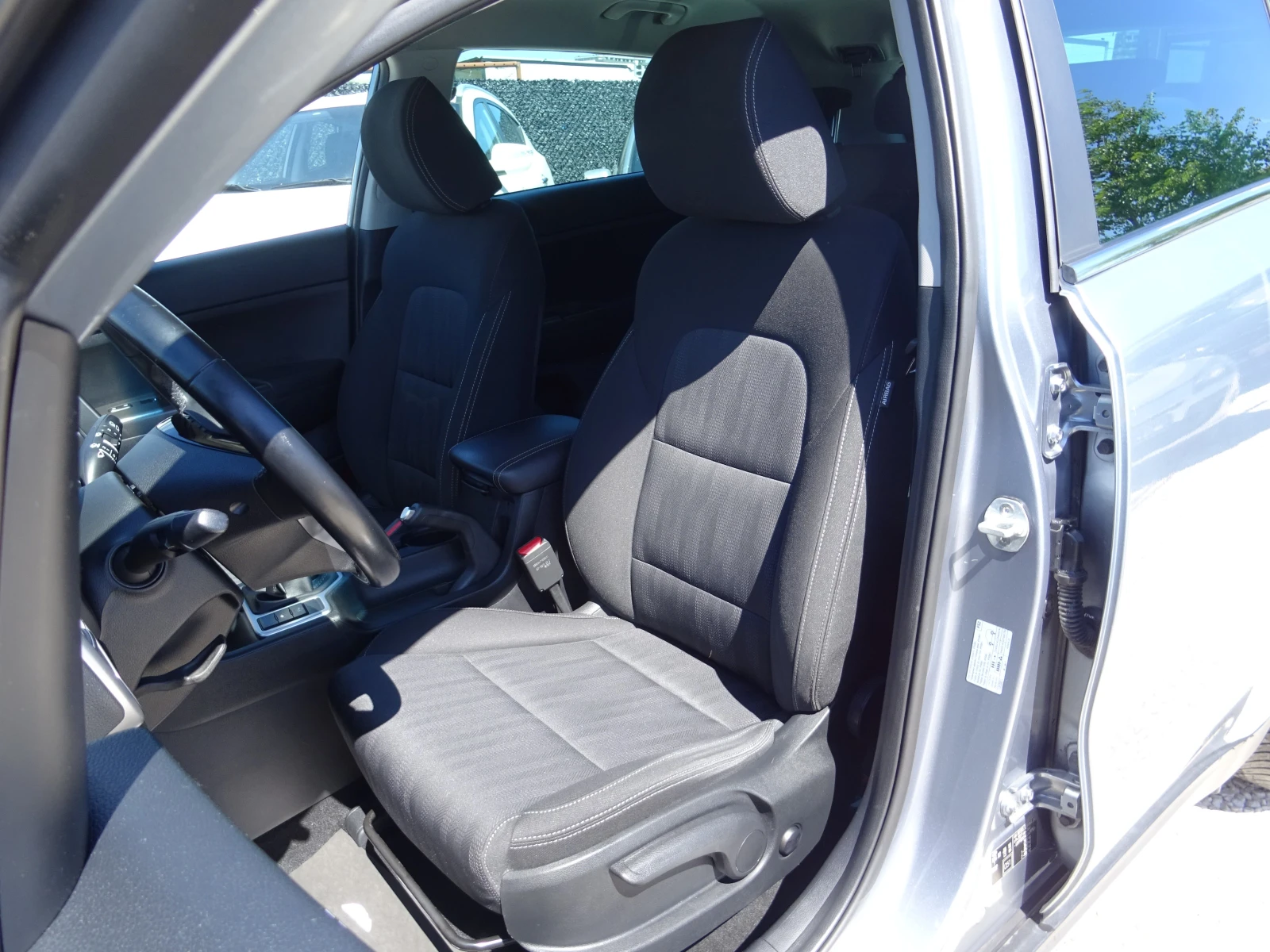 Kia Sportage 1.6CRDI 2WD Buisness, снимка 11 - Автомобили и джипове - 54676134