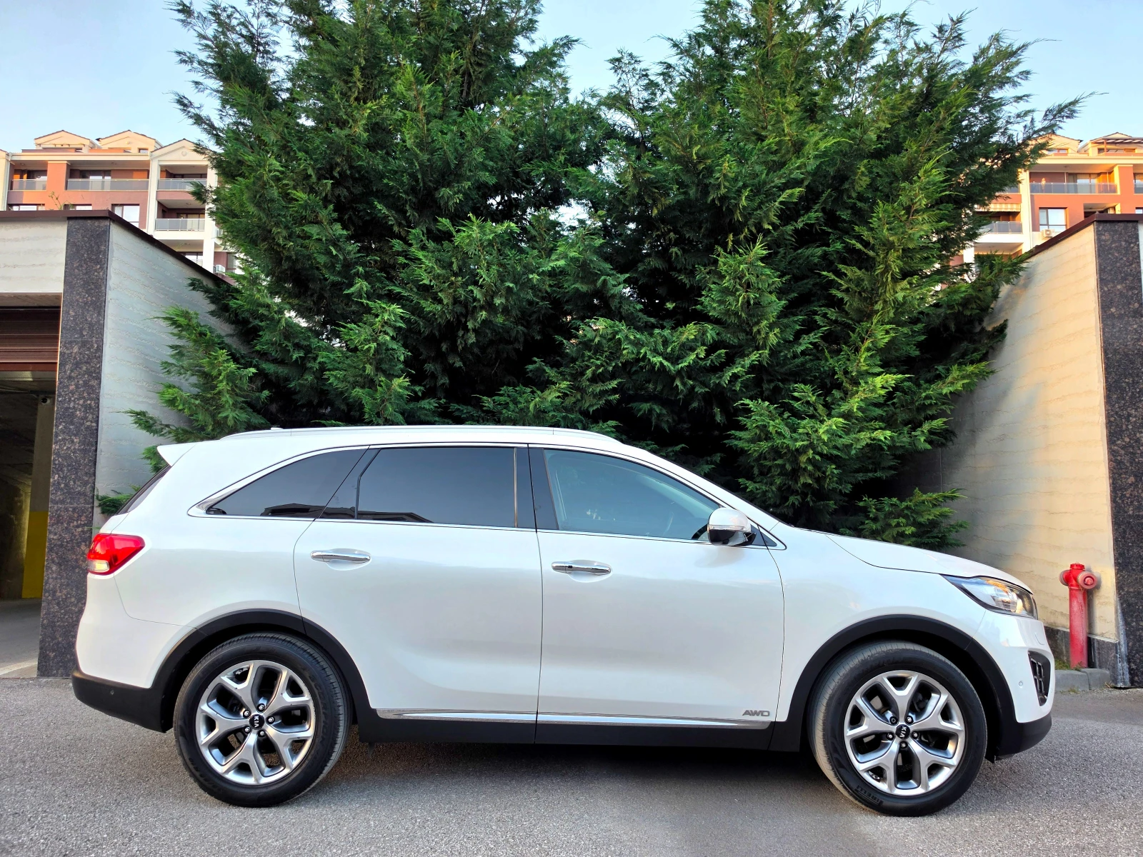 Kia Sorento 2.2-PREMIUM+ 4x4- FULL , снимка 4 - Автомобили и джипове - 54750785