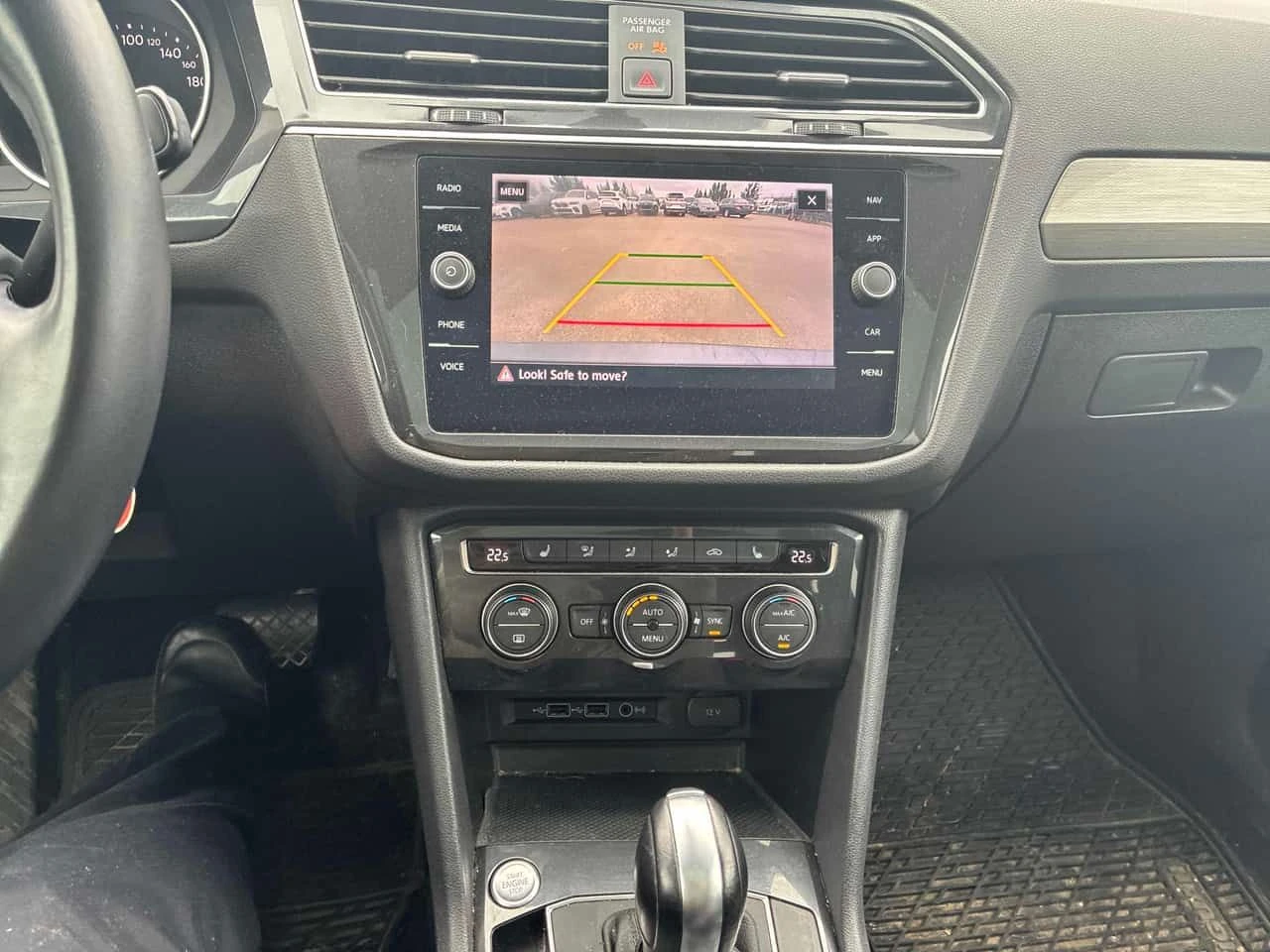 VW Tiguan * Comfortline * АВТОКРЕДИТ * ОТ ПРЕДСТАВИТЕЛСТВО, снимка 9 - Автомобили и джипове - 54856430