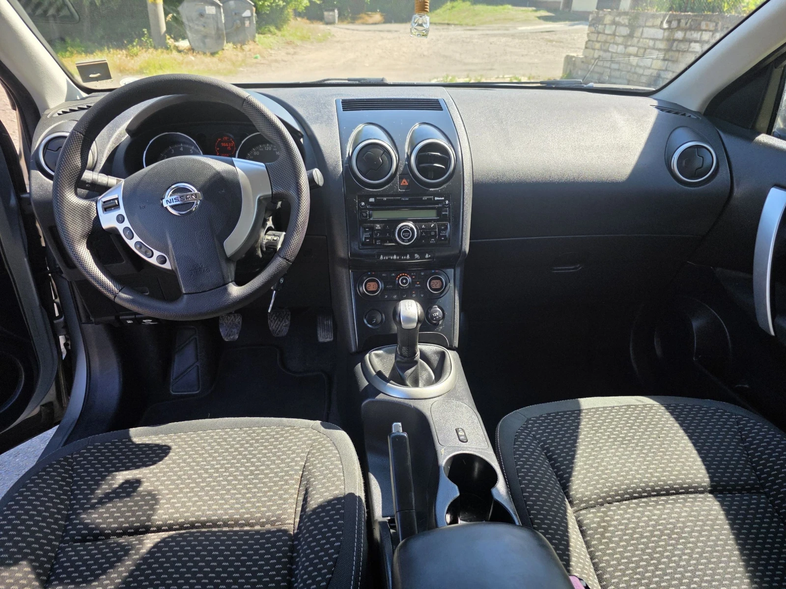 Nissan Qashqai 1.6 бензин 96000км!!!!, снимка 9 - Автомобили и джипове - 54873193