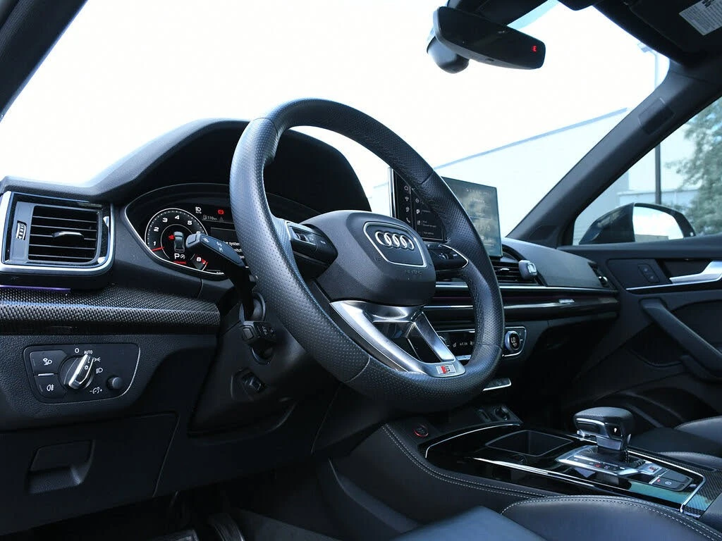 Audi SQ5 * Technik * PANO * Автокредит * (Цена до България), снимка 15 - Автомобили и джипове - 55463449