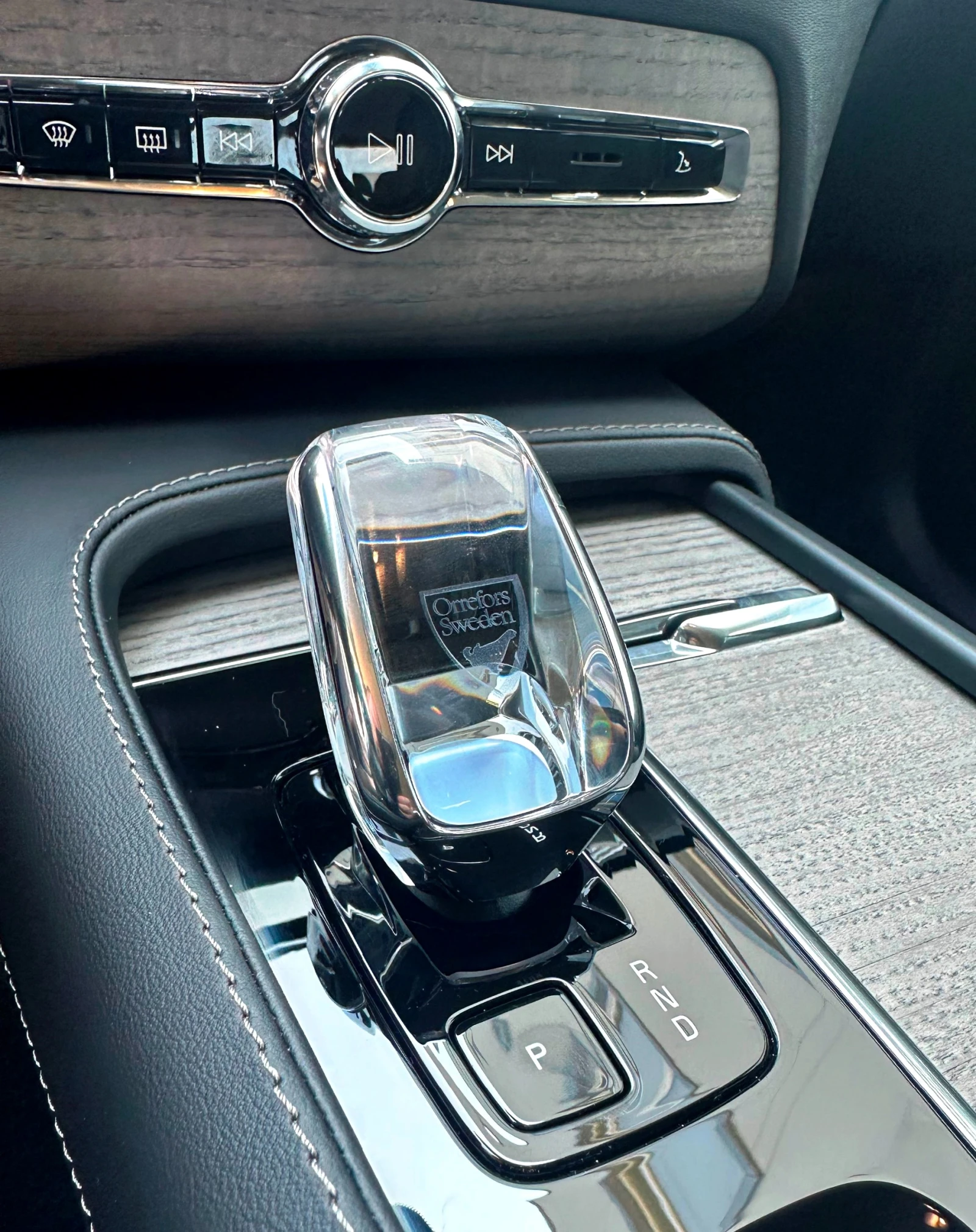 Volvo Xc90 2.0 B5 AWD, снимка 8 - Автомобили и джипове - 55994411