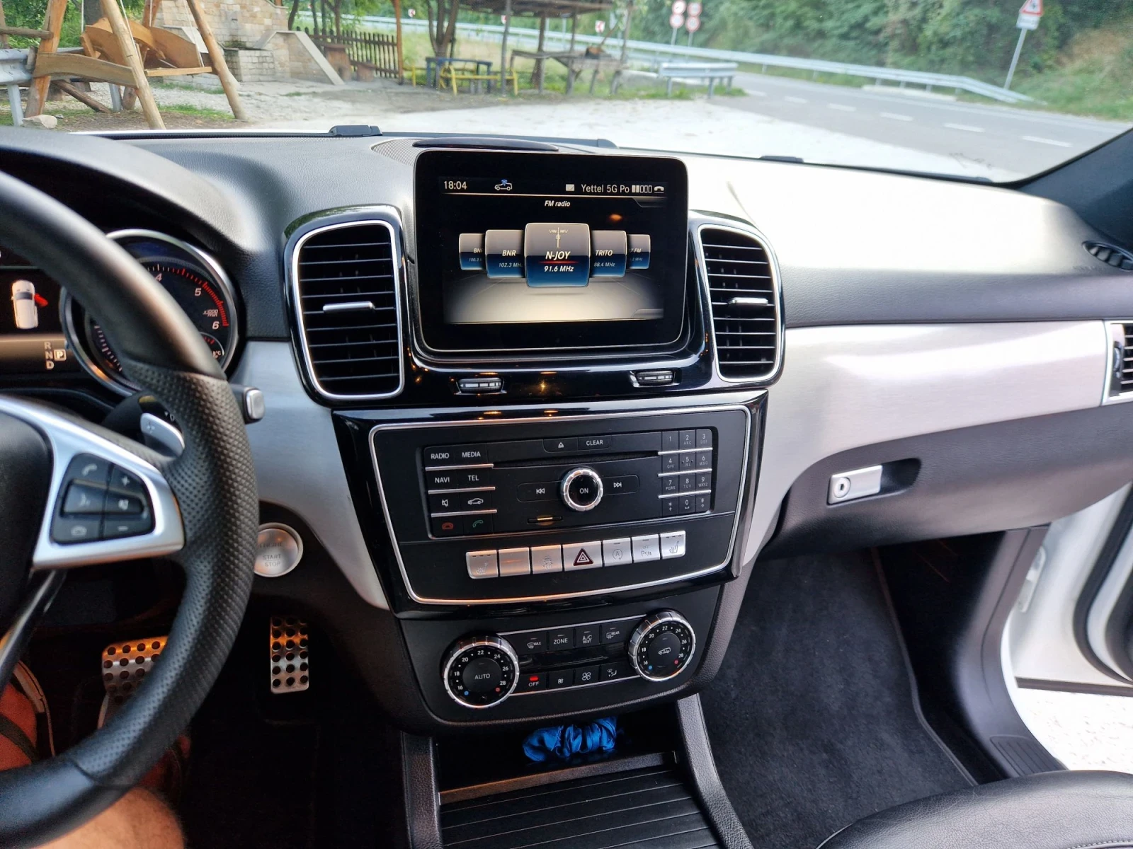 Mercedes-Benz GLE 350, снимка 14 - Автомобили и джипове - 56059365