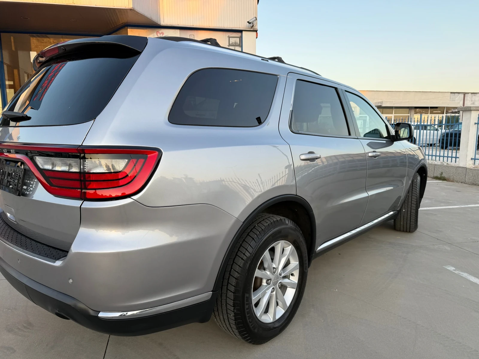 Dodge Durango 3.6 SXT, снимка 11 - Автомобили и джипове - 56295318