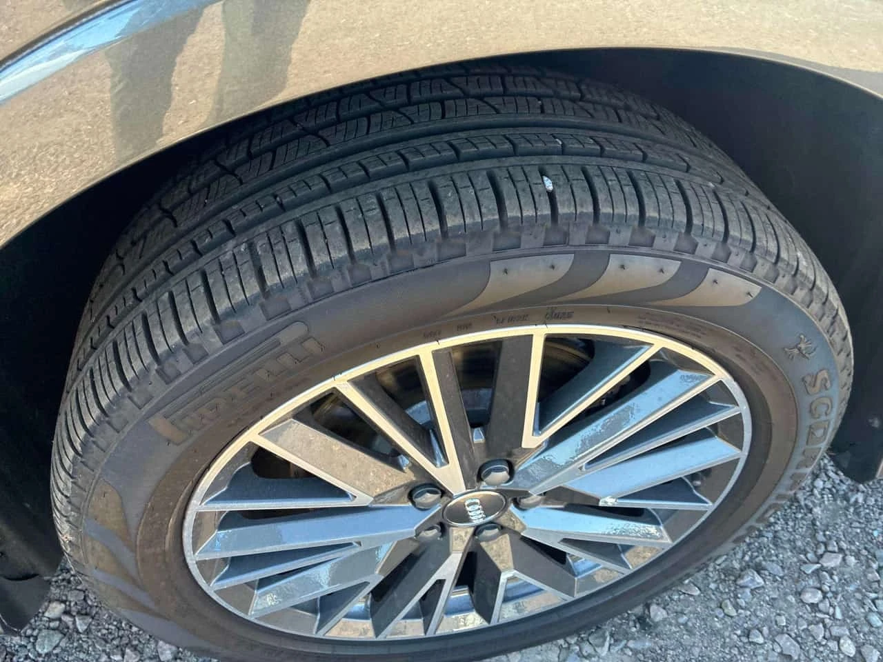 Audi Q3 * Progressiv * CARFAX * АВТОКРЕДИТ* , снимка 7 - Автомобили и джипове - 56728509
