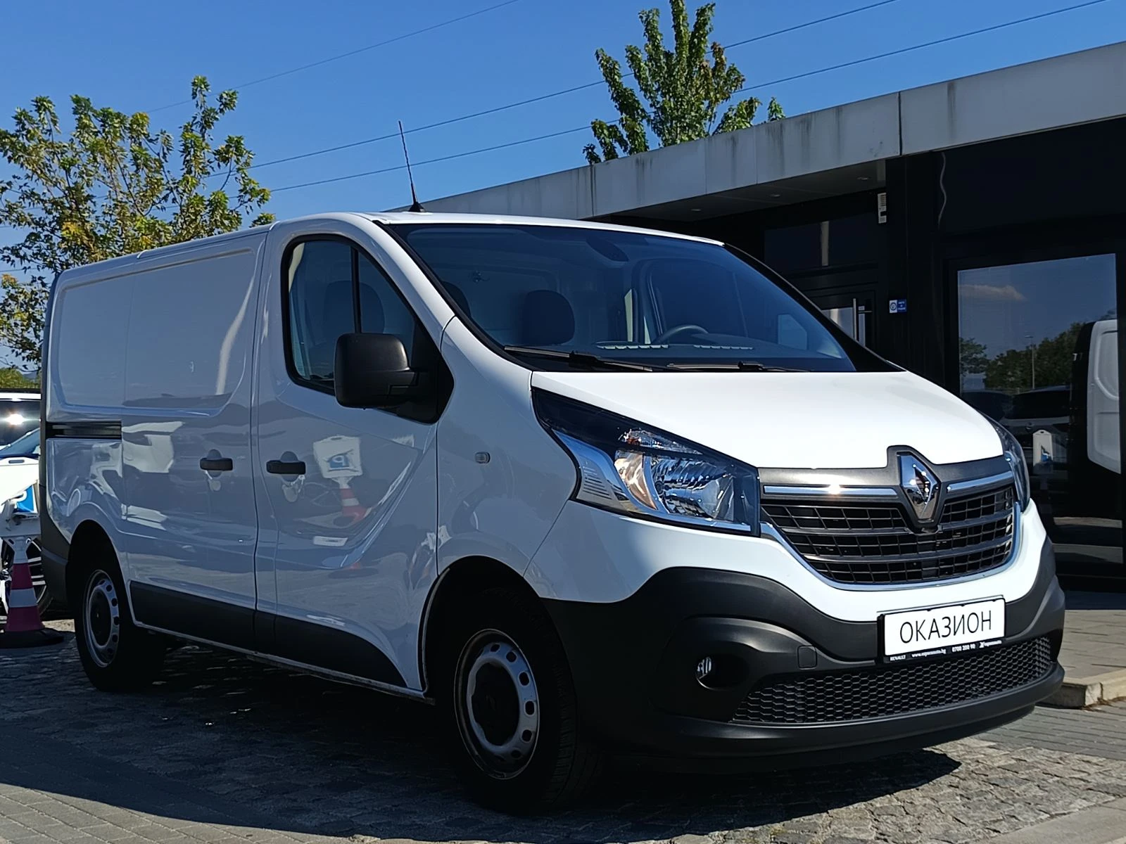 Renault Trafic 2.0dCi/120 к.с/Life L1H1 - изображение 3